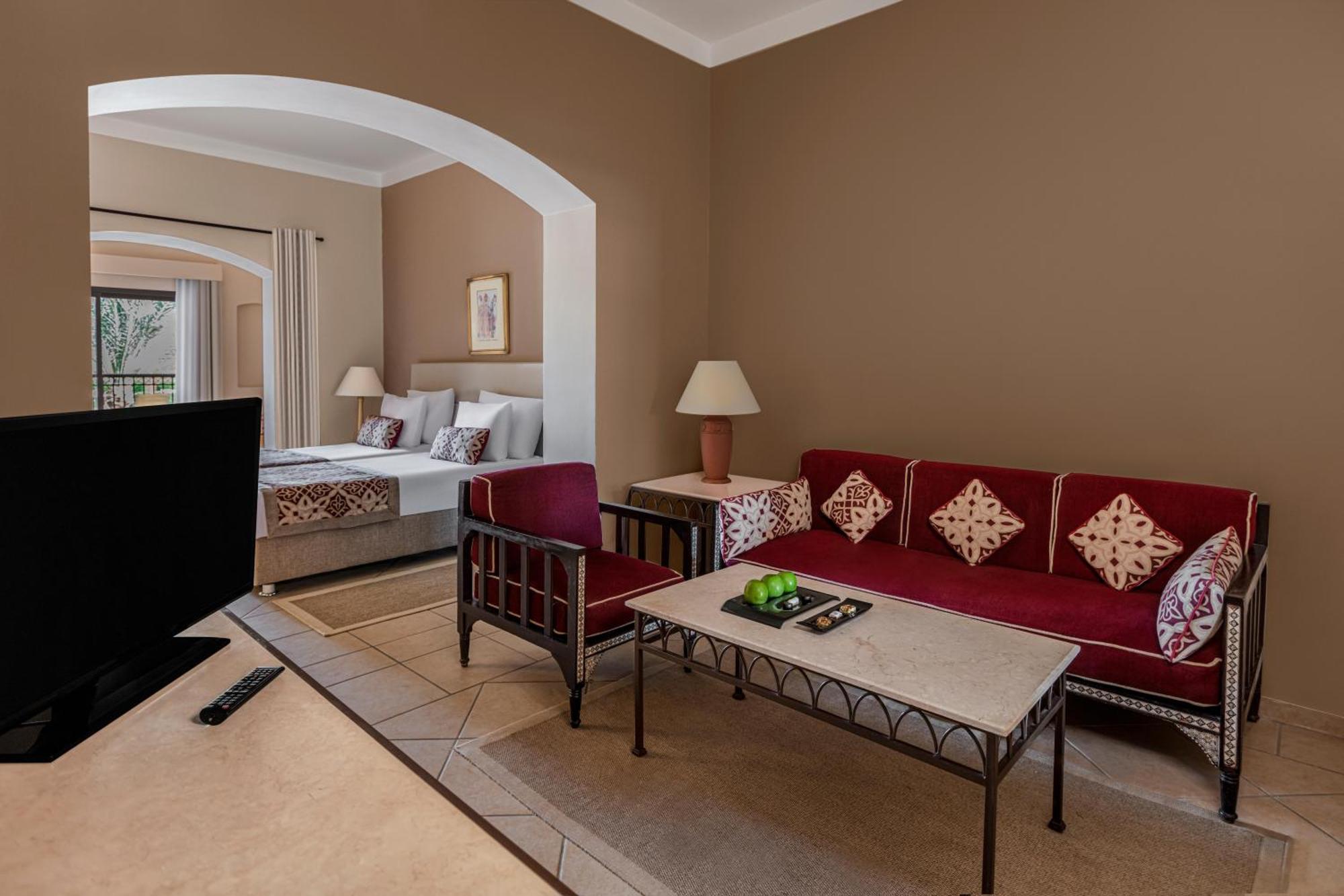 Family Deluxe Twin beds Garden View