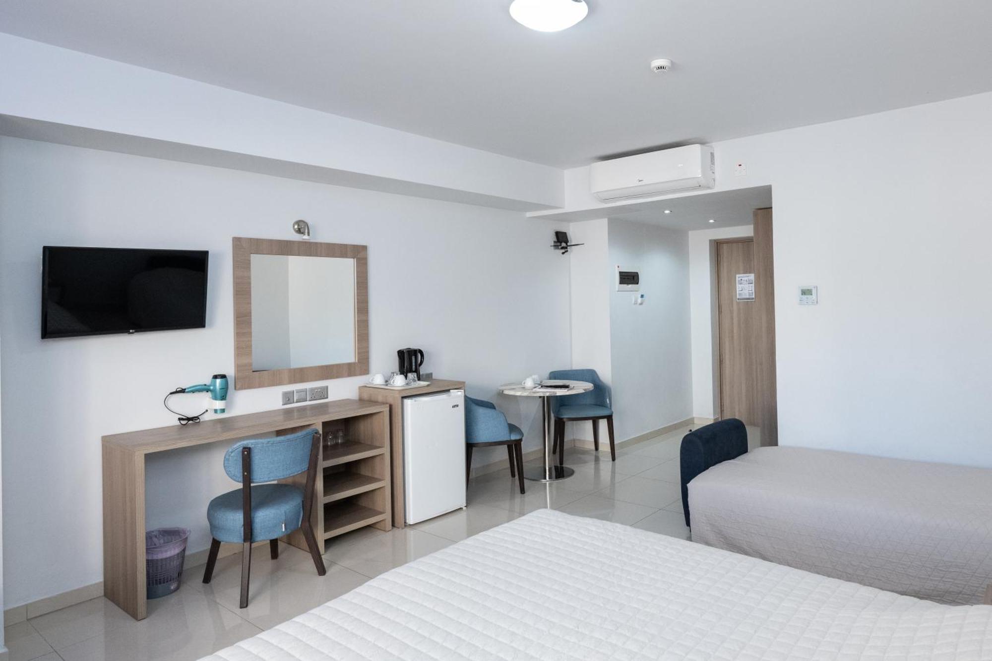 Deluxe Quadruple Room