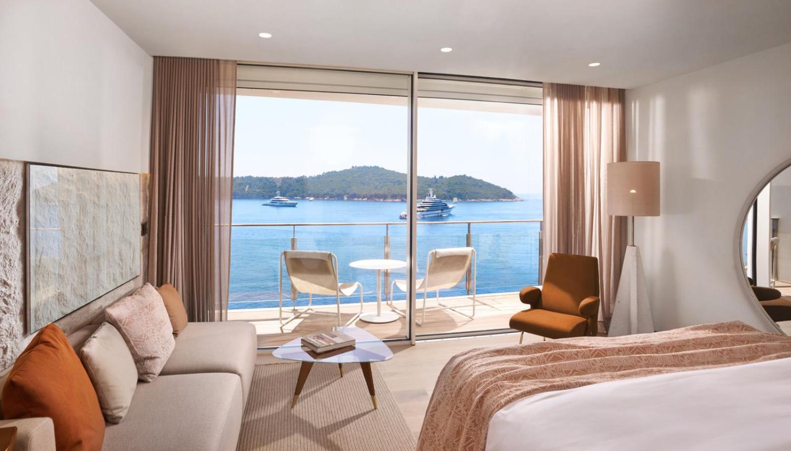 Deluxe Triple Room Sea View