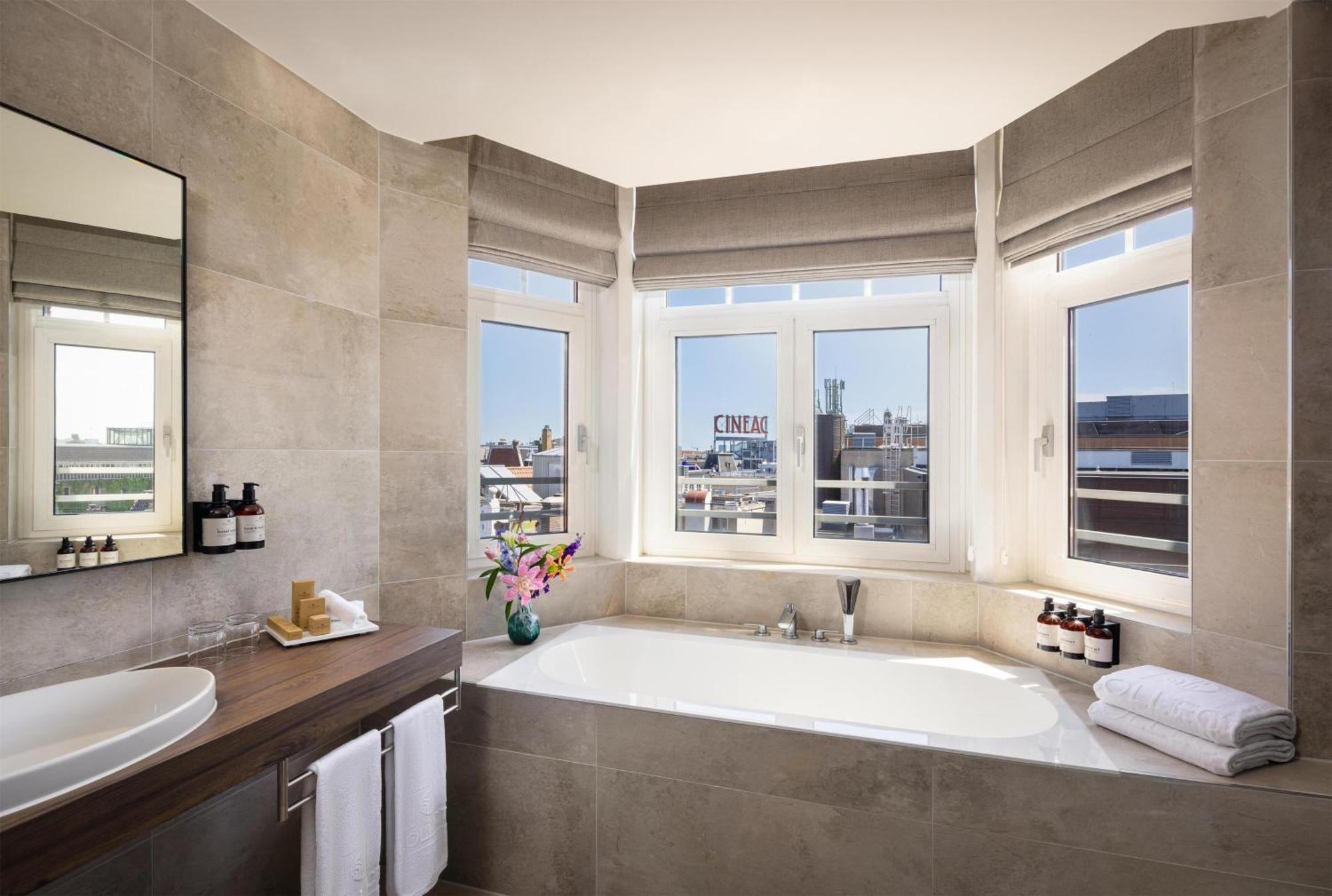 Junior View Suite Balcony