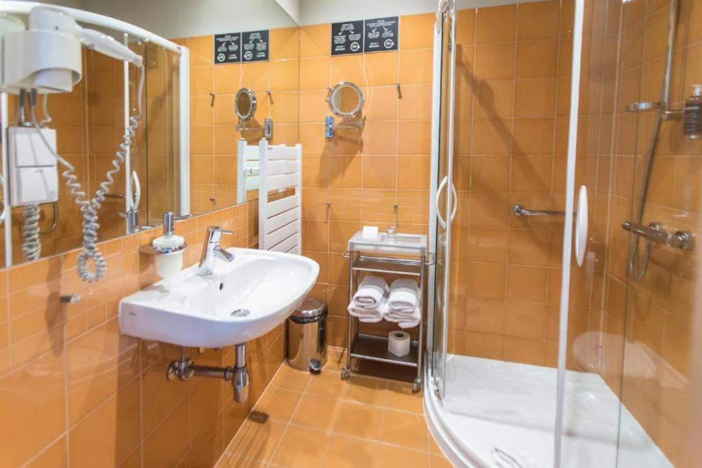 Pokój jednoosobowy typu Standard z prysznicem