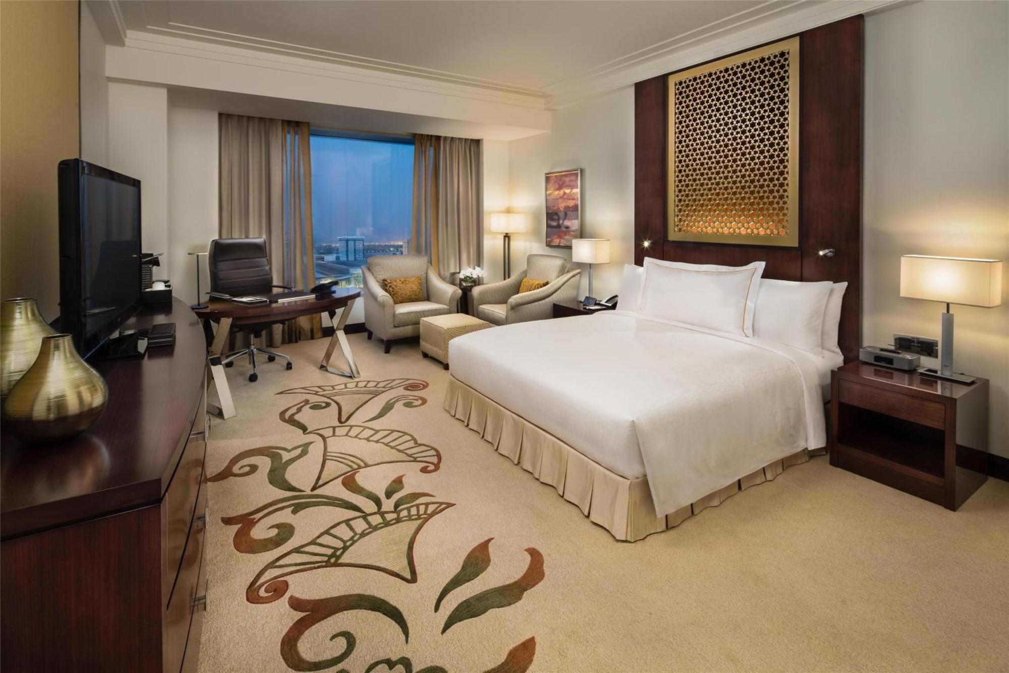 King Executive Room,1697998573:JPEG