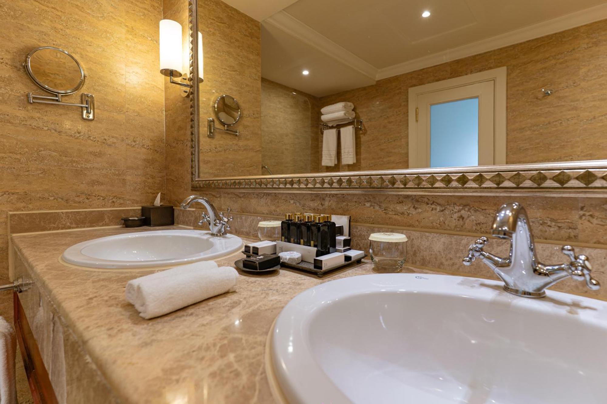 Apartament typu Suite z 1 sypialnią i panoramicznym widokiem na morze