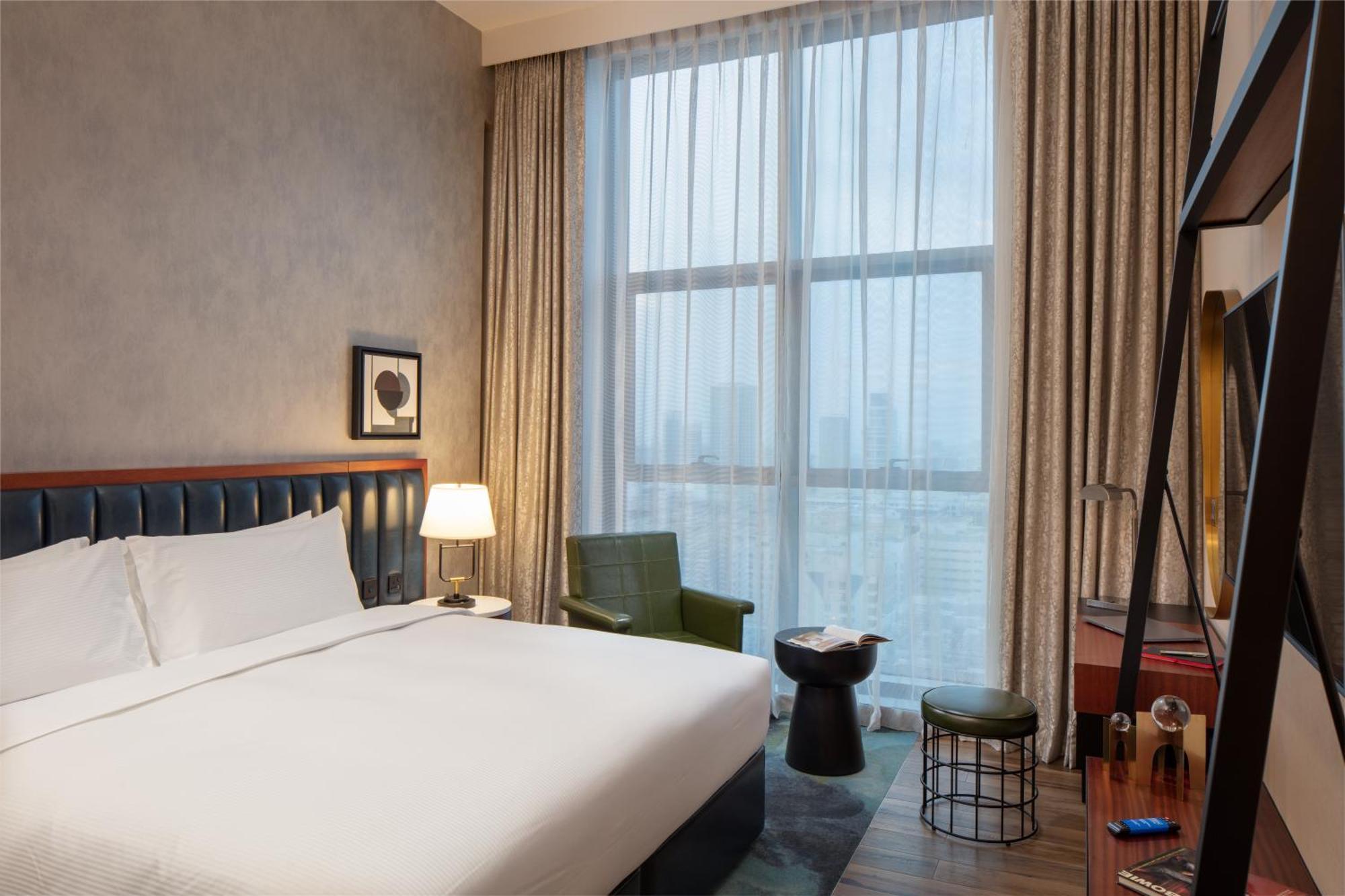 Three-Bedroom Apartment Burj Khalifa View
