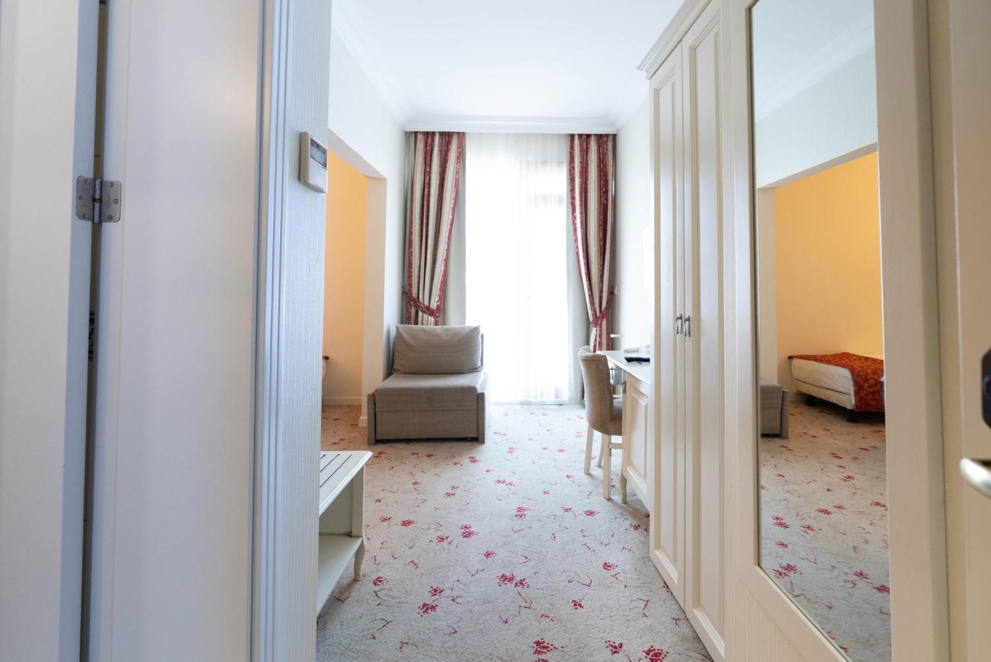 Standard Room,1698847751:JPEG
