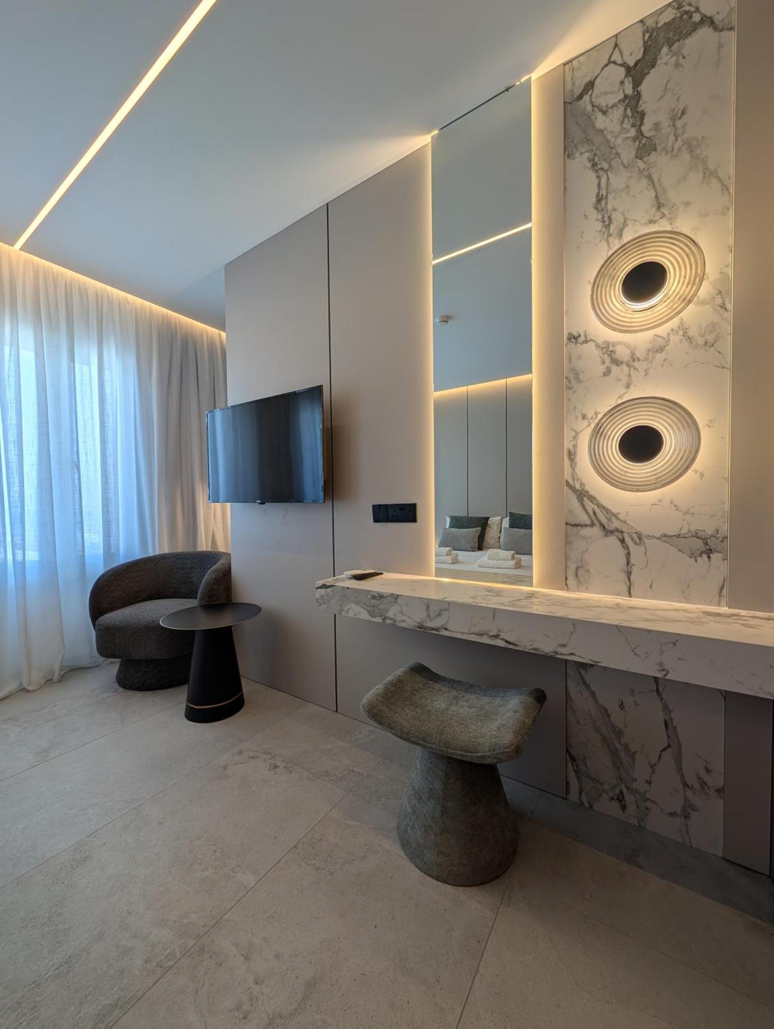 Deluxe Double or Twin Room Sea View