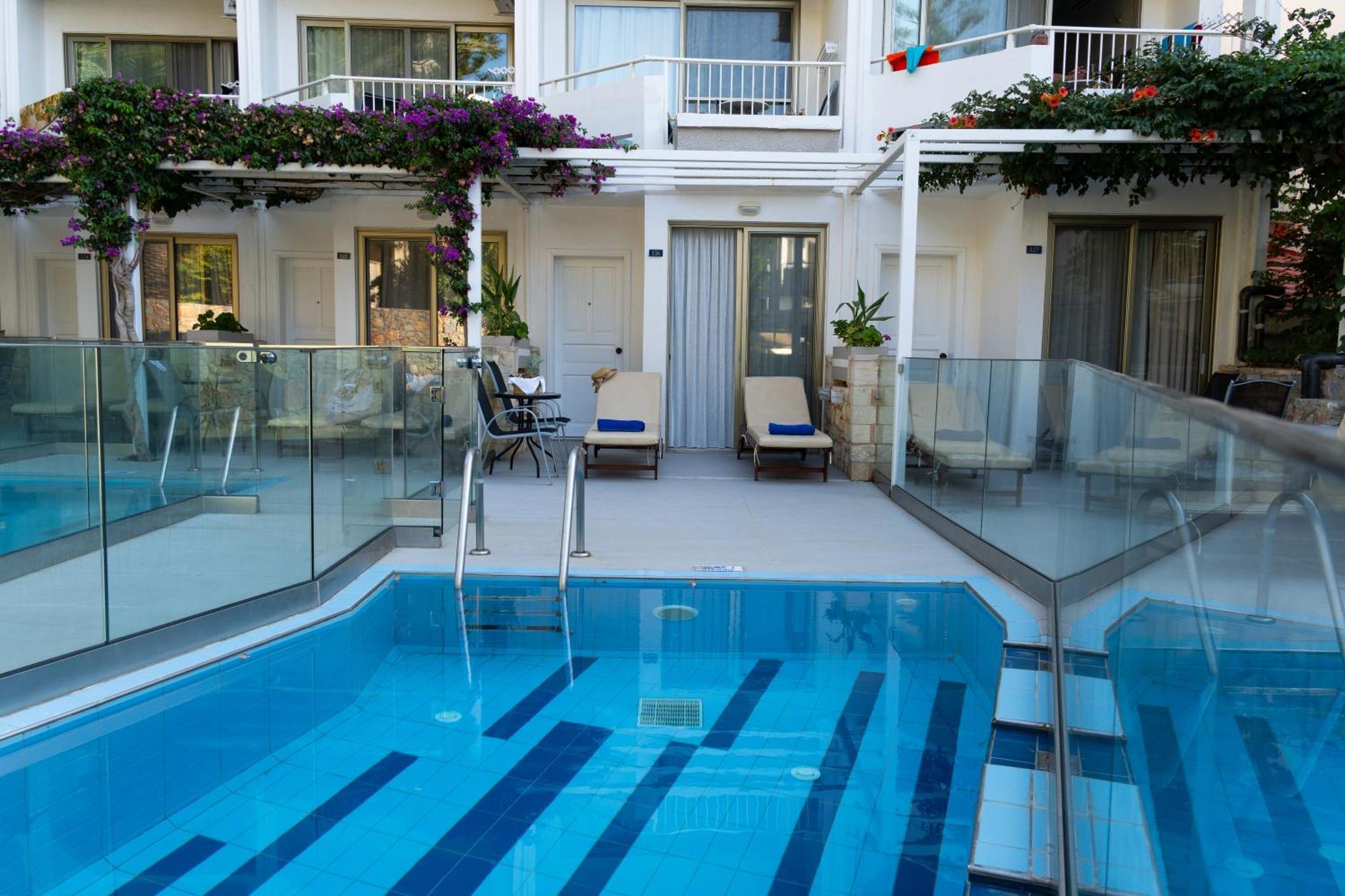 Family Suite Private Pool