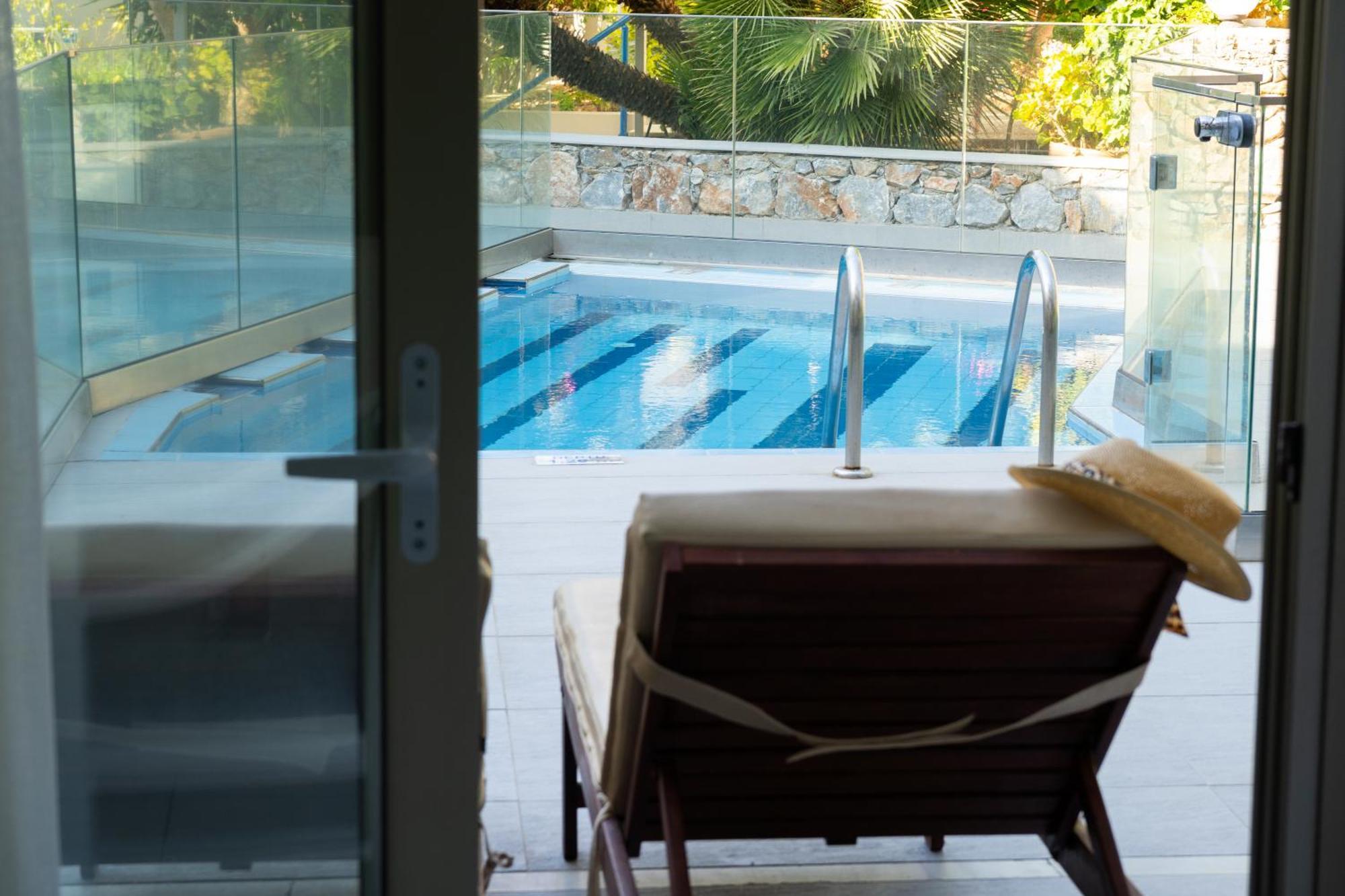 Family Suite Private Pool