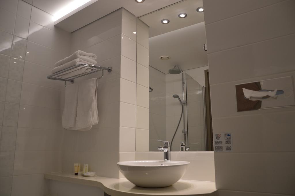 Deluxe Double or Twin Room Sea View