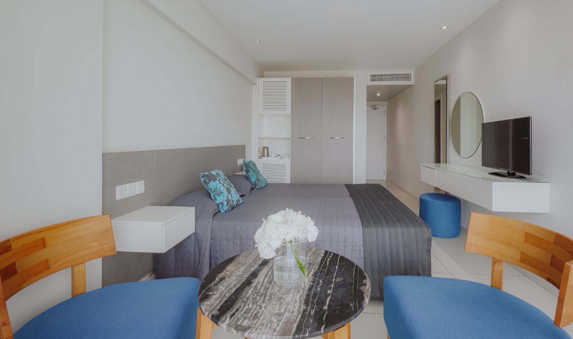 Double or Twin Room Pool View