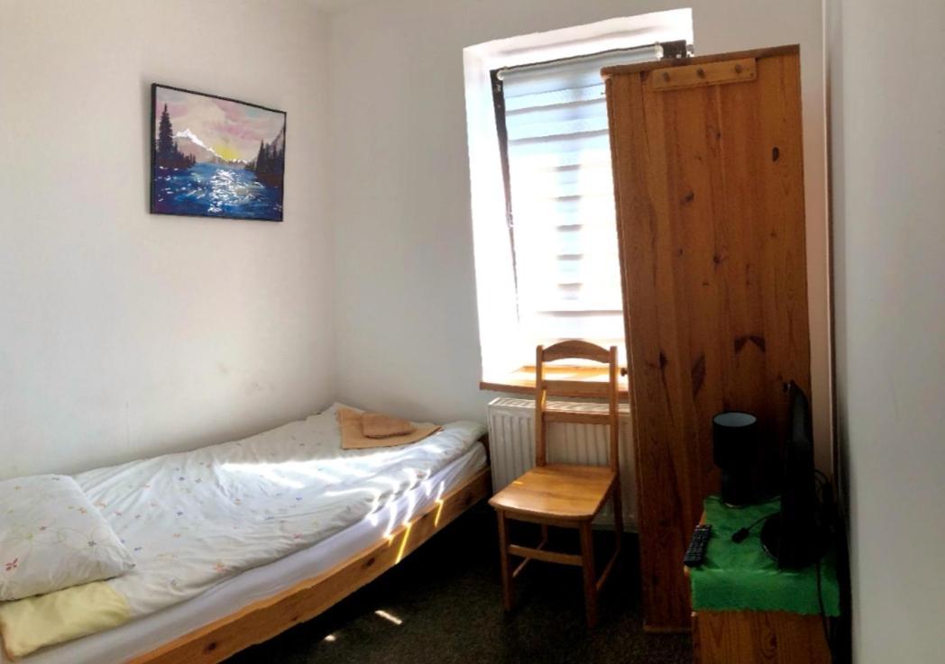 Single Room with Private Bathroom,1699399693:JPEG