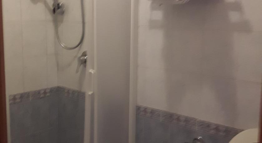 Single Room with Bathroom,170085438:JPEG