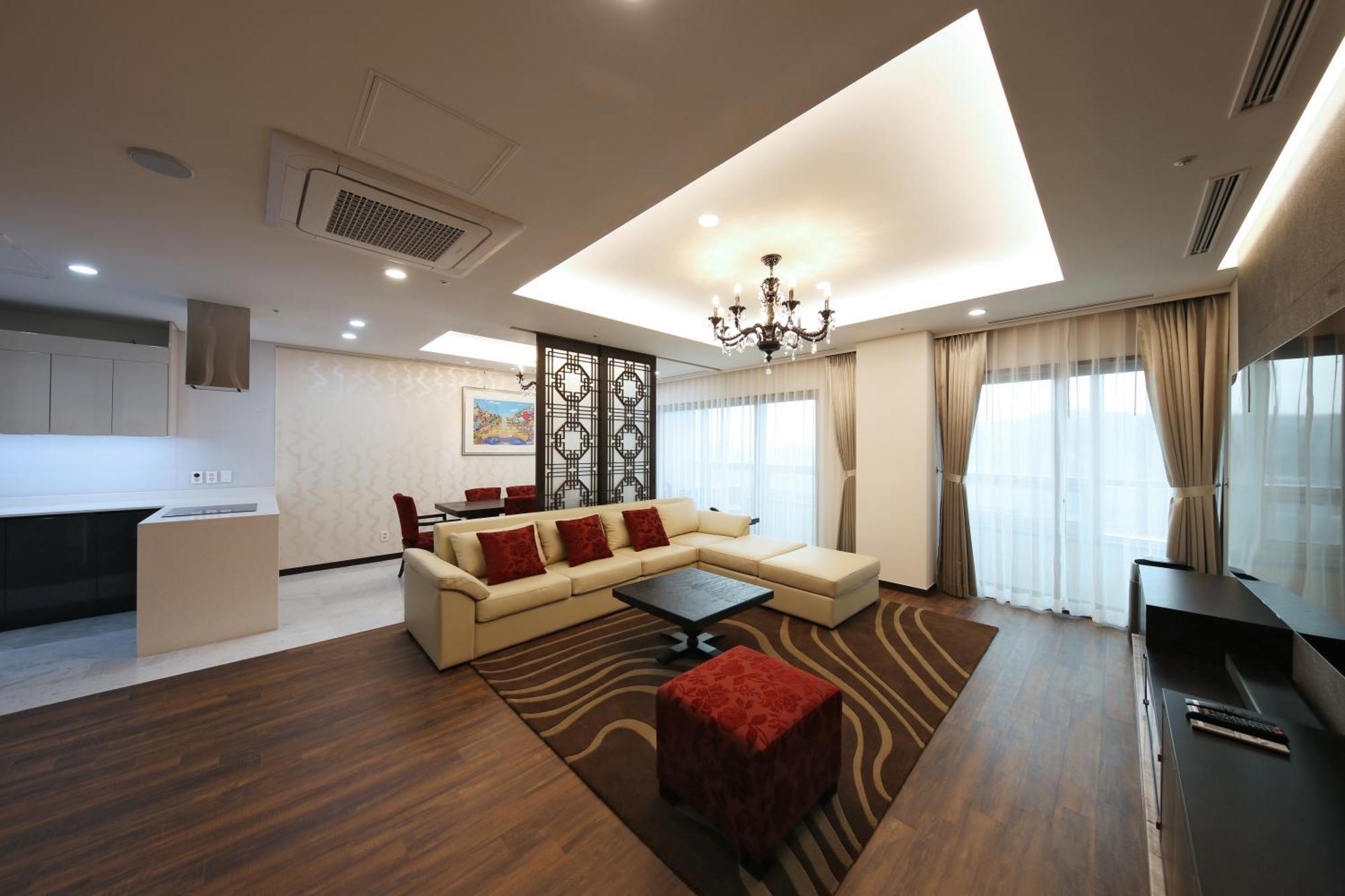 Luxury Penthouse Apartment