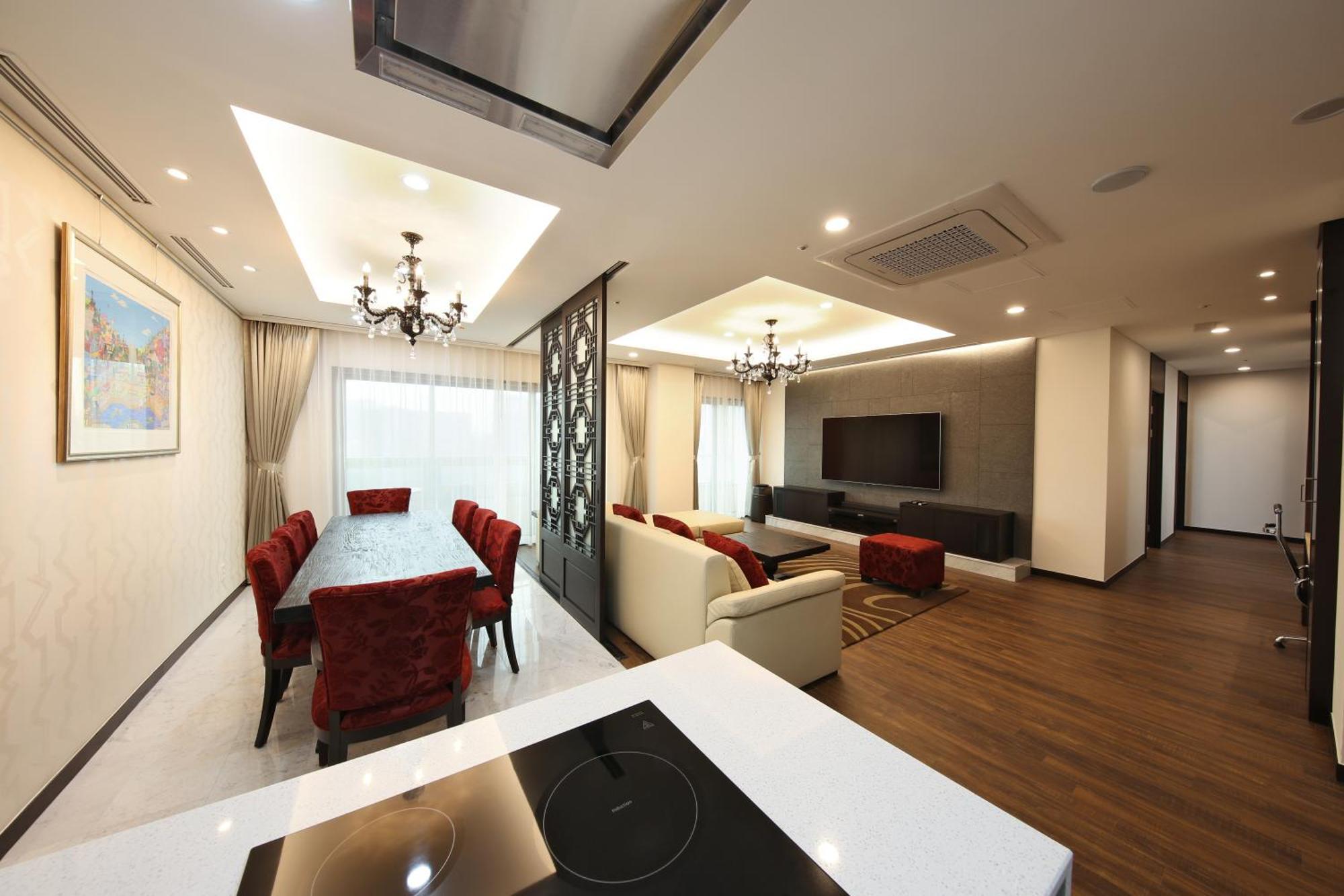 Luxury Penthouse Apartment