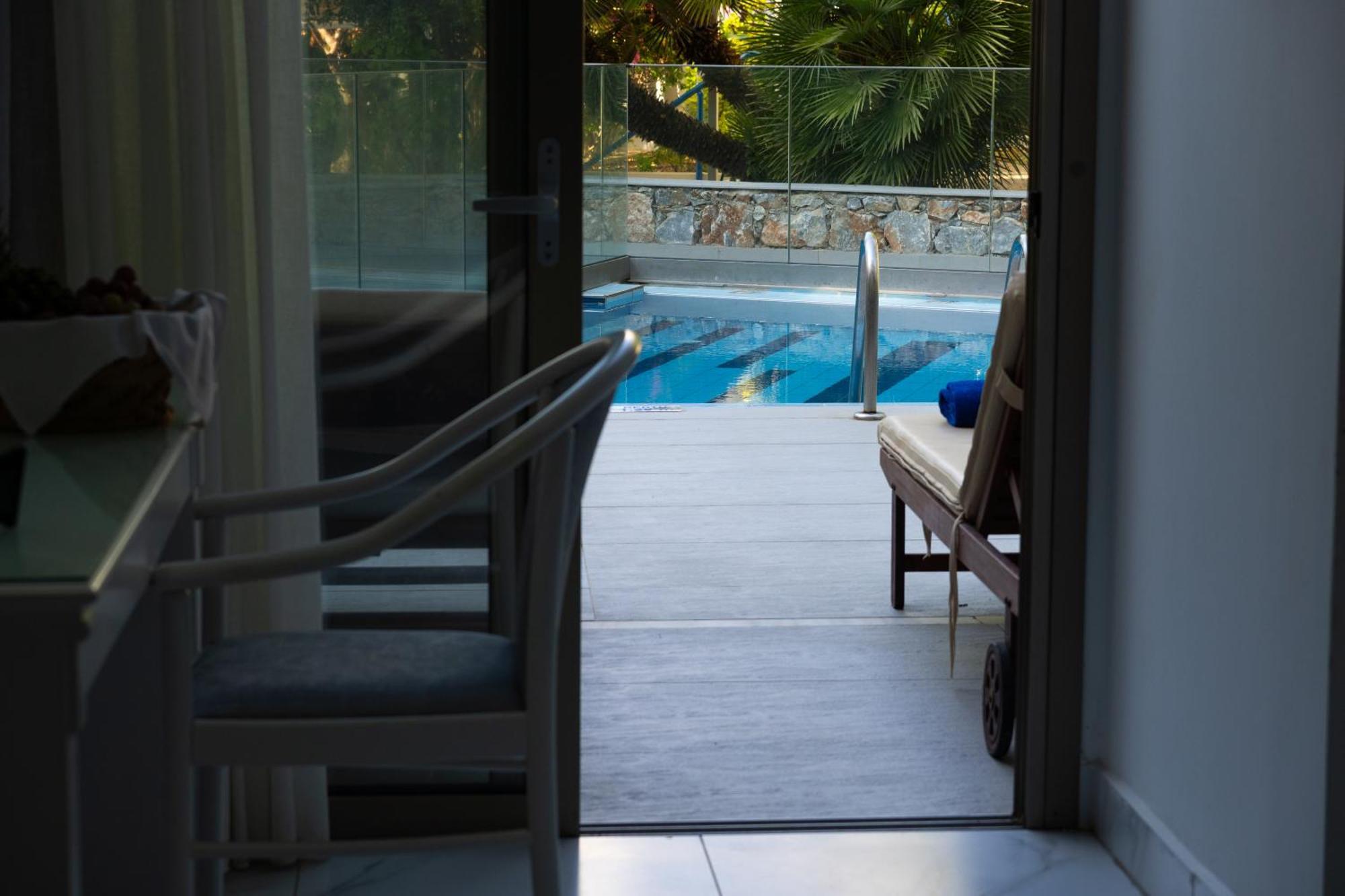 Superior Double Room Sea View & Private Pool