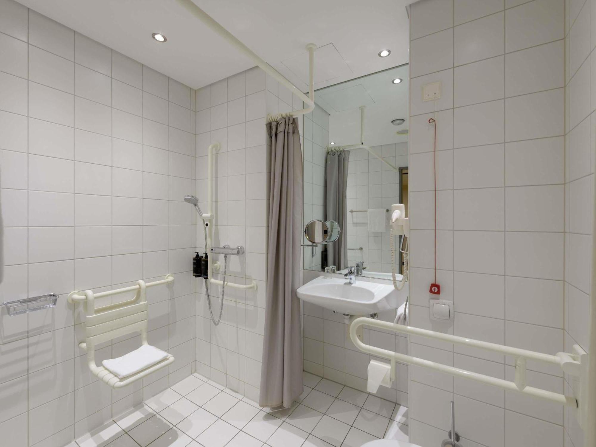 Standard Single Room barrier-free