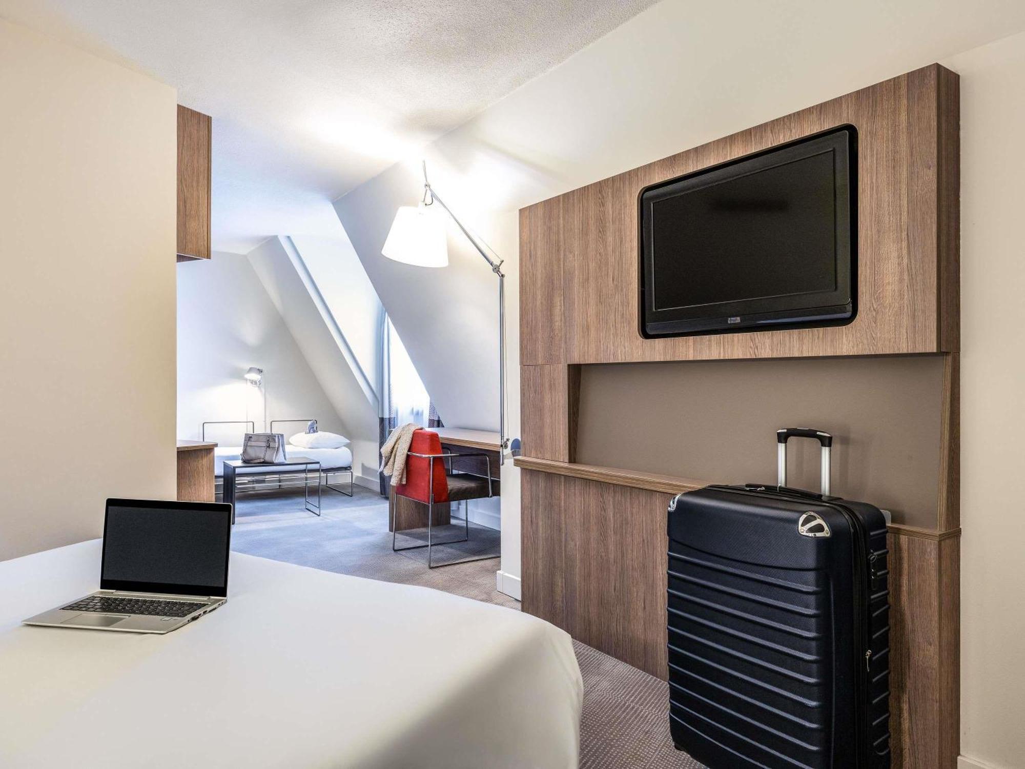 Accessible Superior Room with Double Bed and Two Sofabeds,1704844619:JPEG