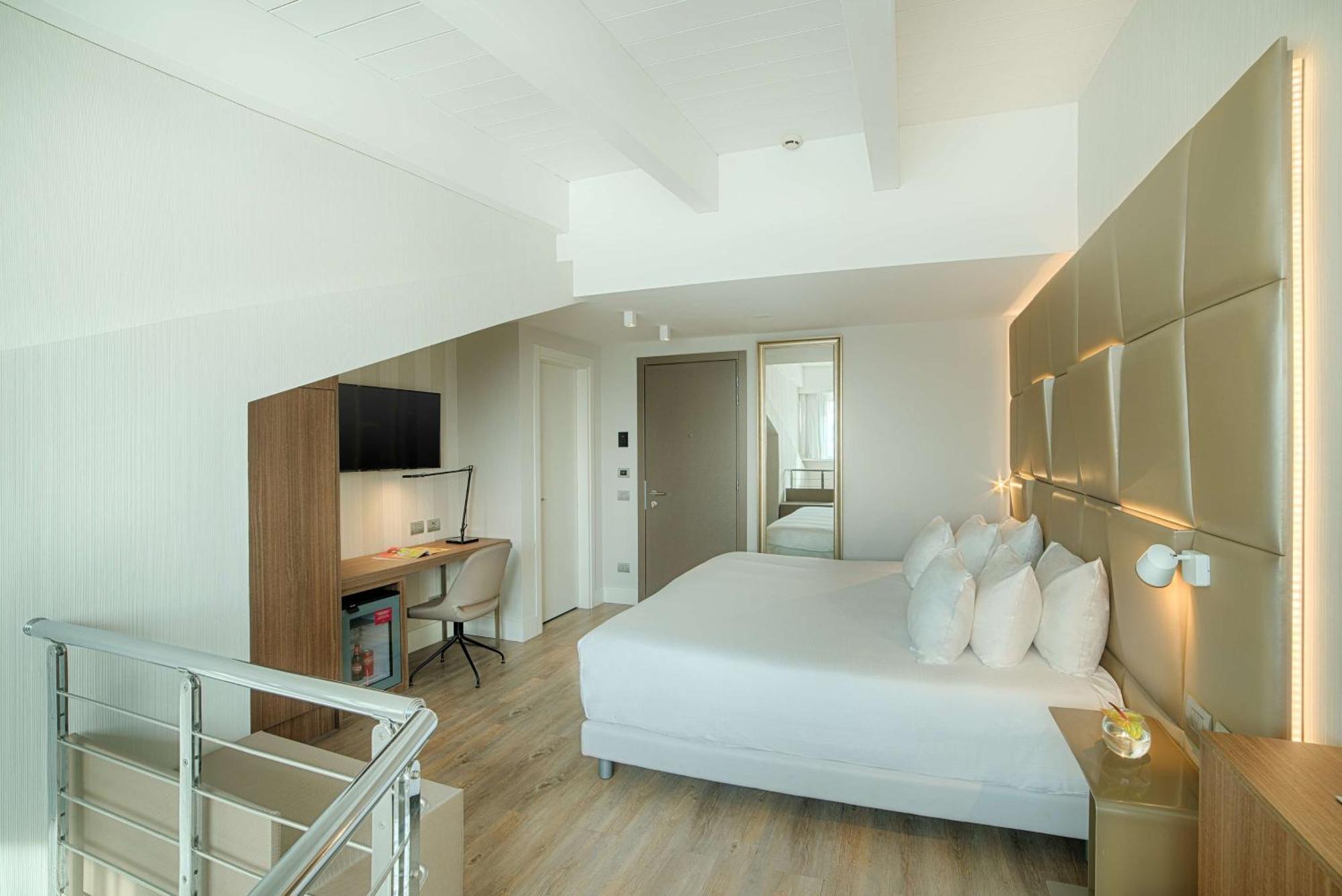 Apartament dwupoziomowy typu Suite z dodatkowym łóżkiem (4 osoby dorosłe)