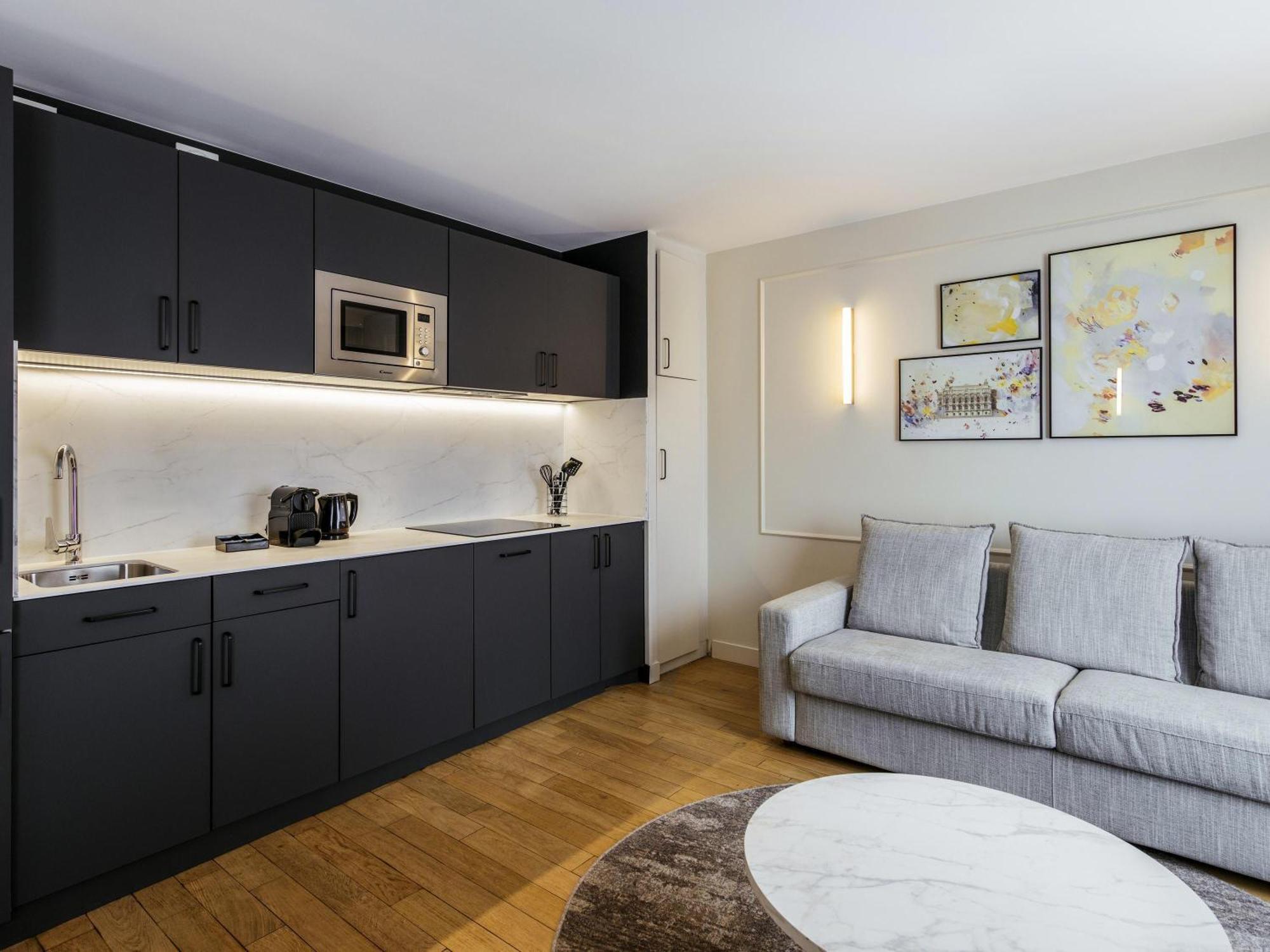 One-Bedroom Apartment