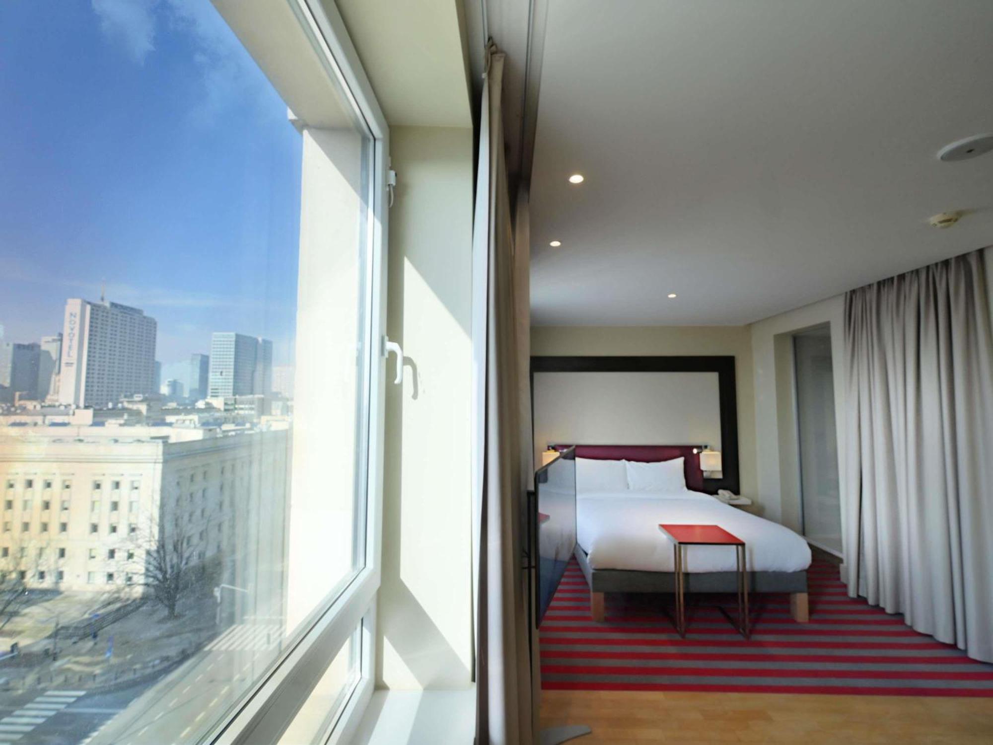Superior Room,1704869801:JPEG