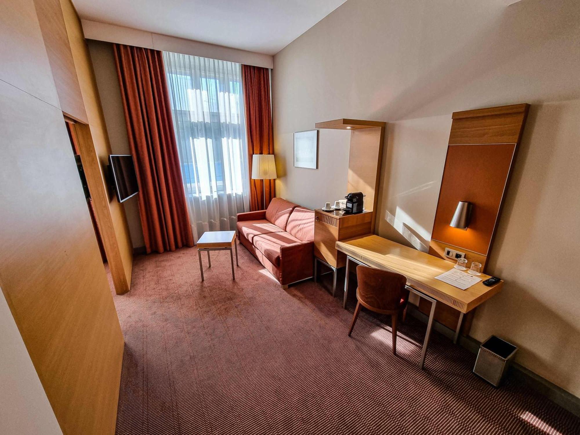 Apartament typu Privilege z łóżkiem podwójnym i sofą