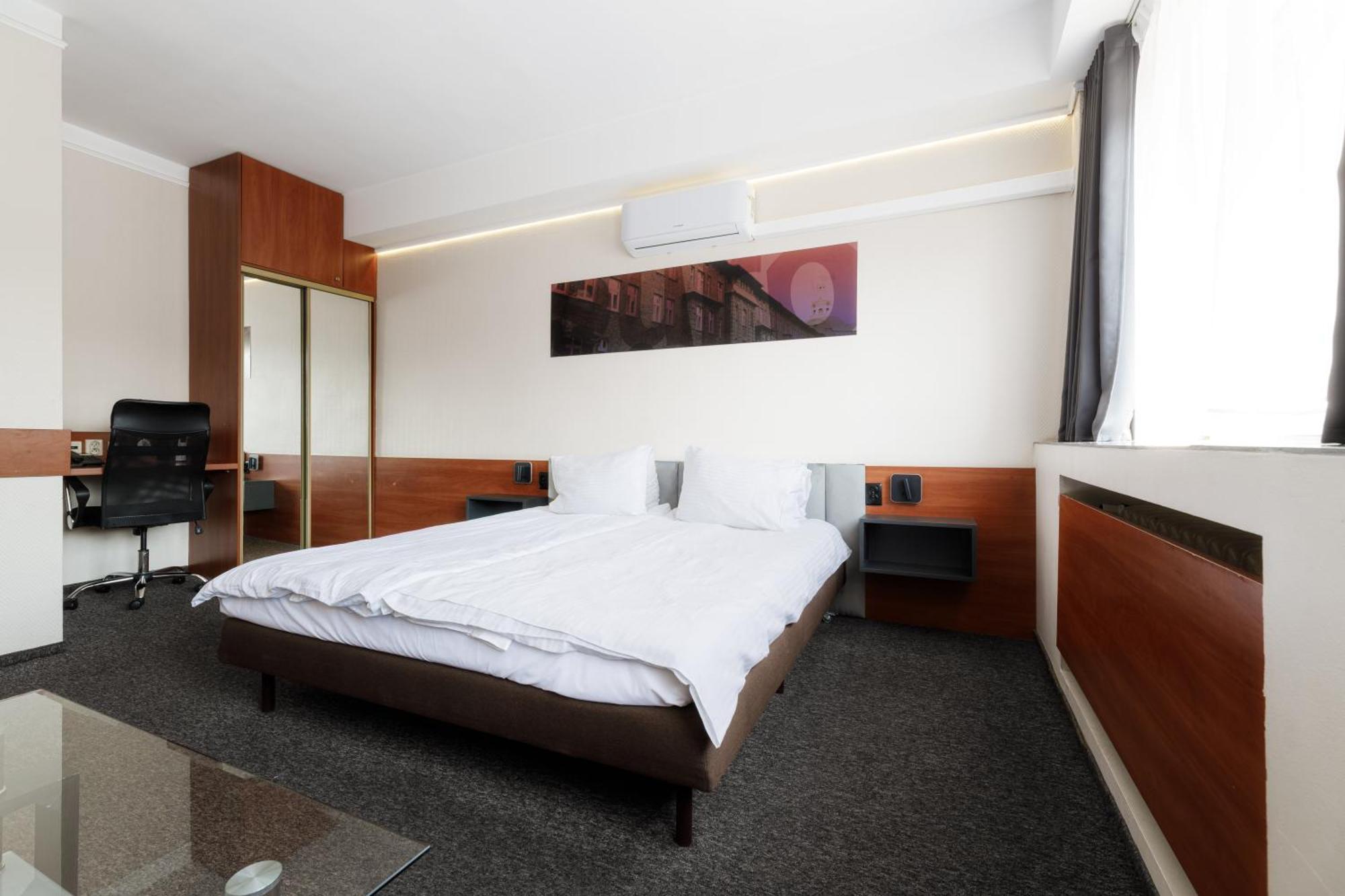 Superior Double Room,1704928275:JPEG