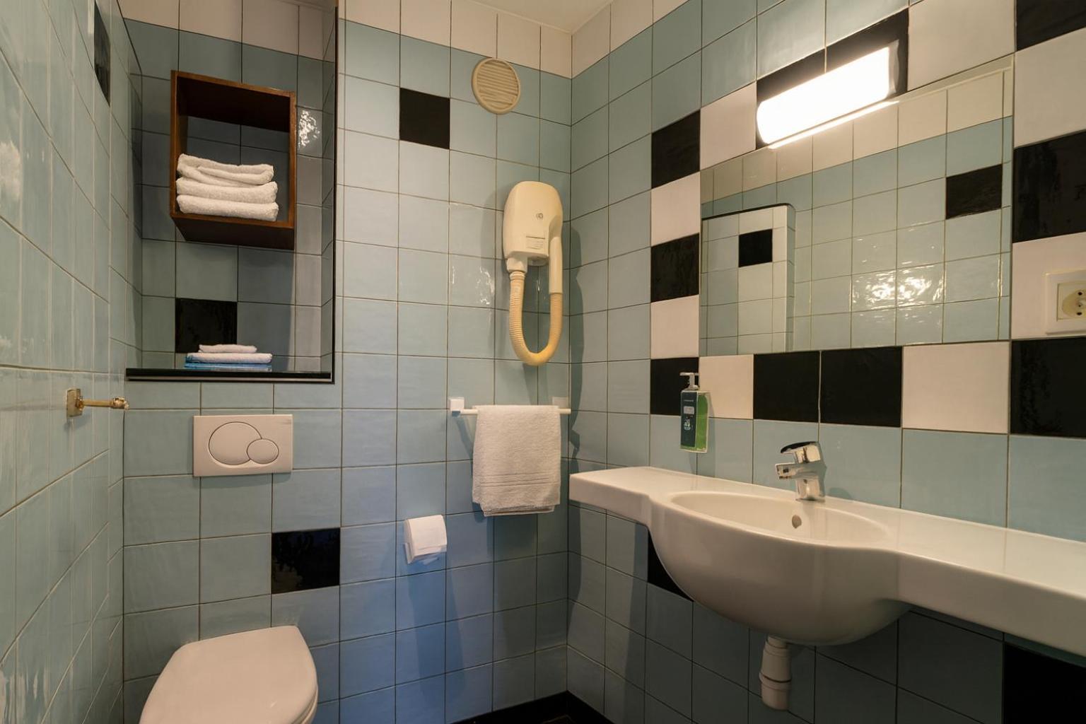 Double Room with Private Bathroom,1705122567:JPEG