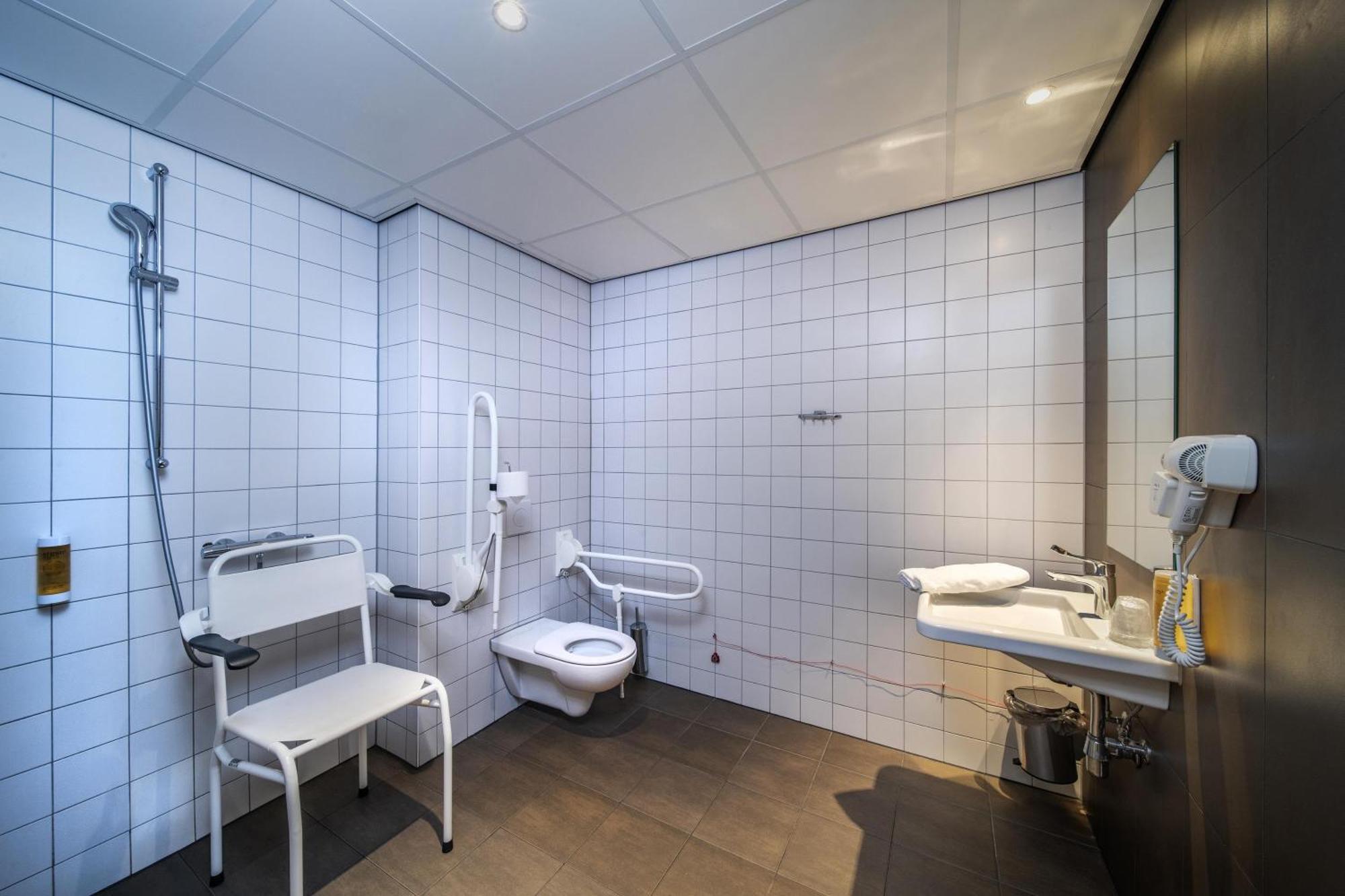 Twin Room Roll Shower Mobility Accessible