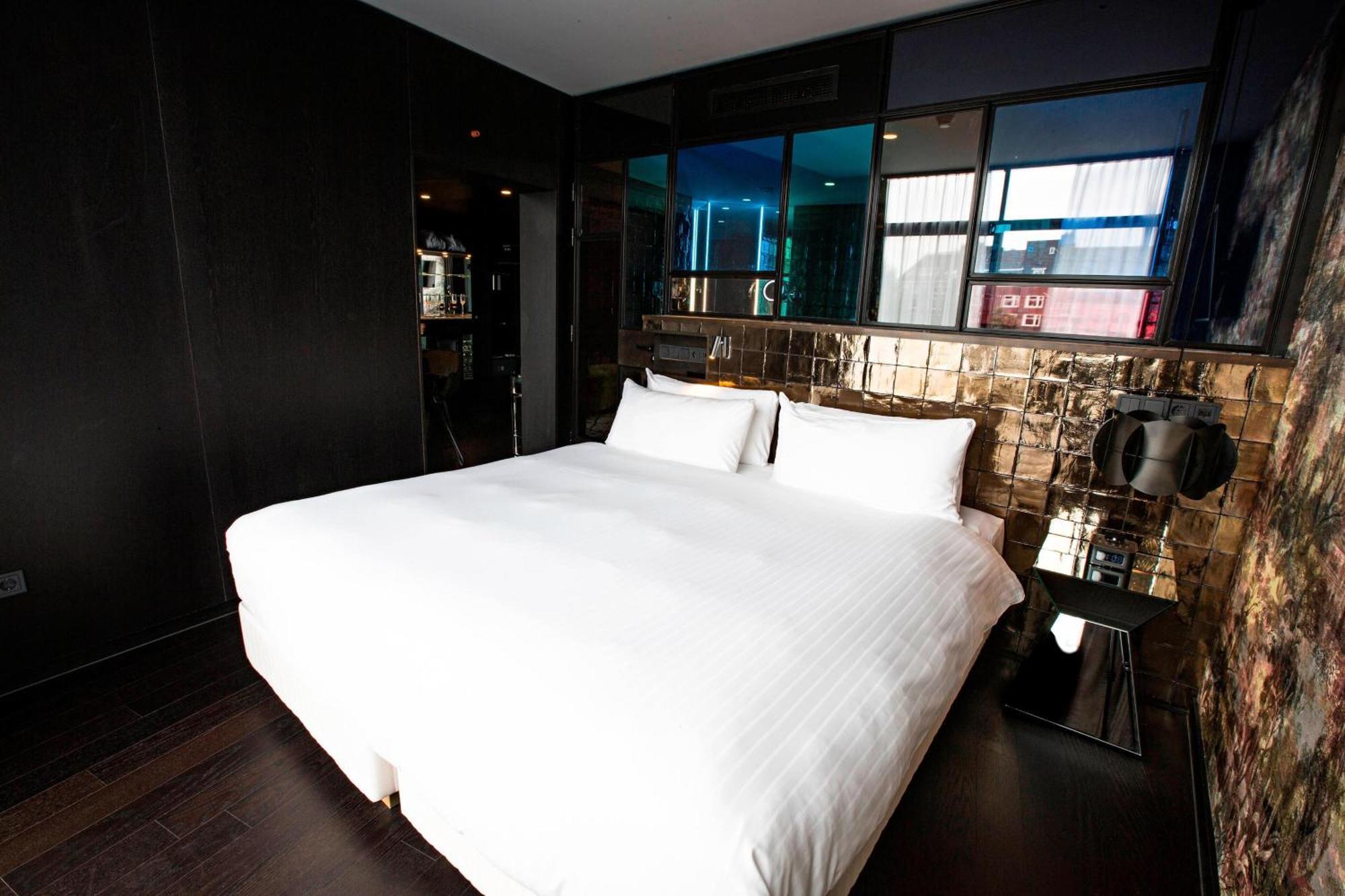 Design King Suite Canal View
