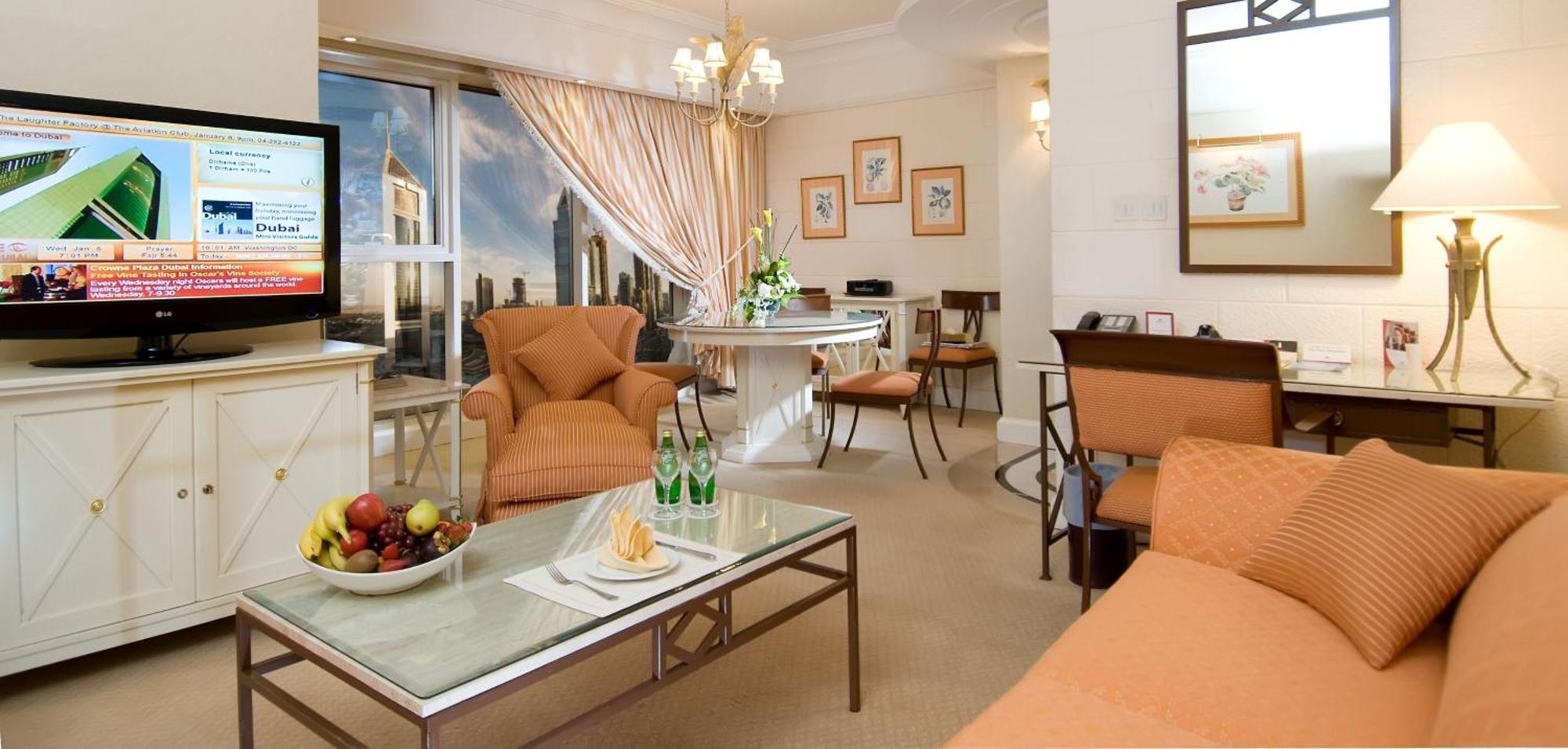 One Bedroom Plaza Suite