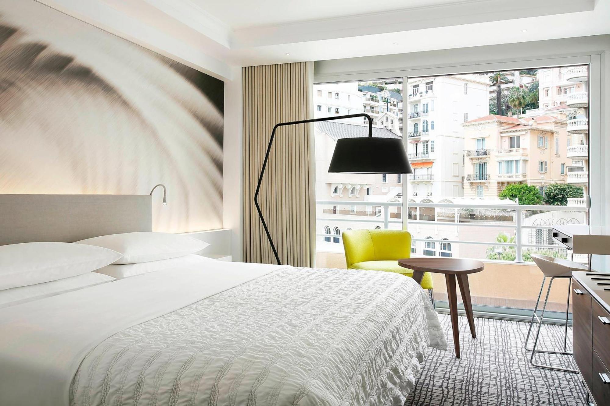 Superior King Room City View High Floor