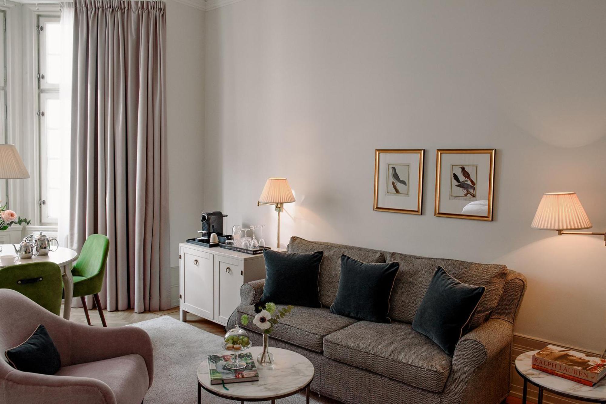 Courtyard Suite
