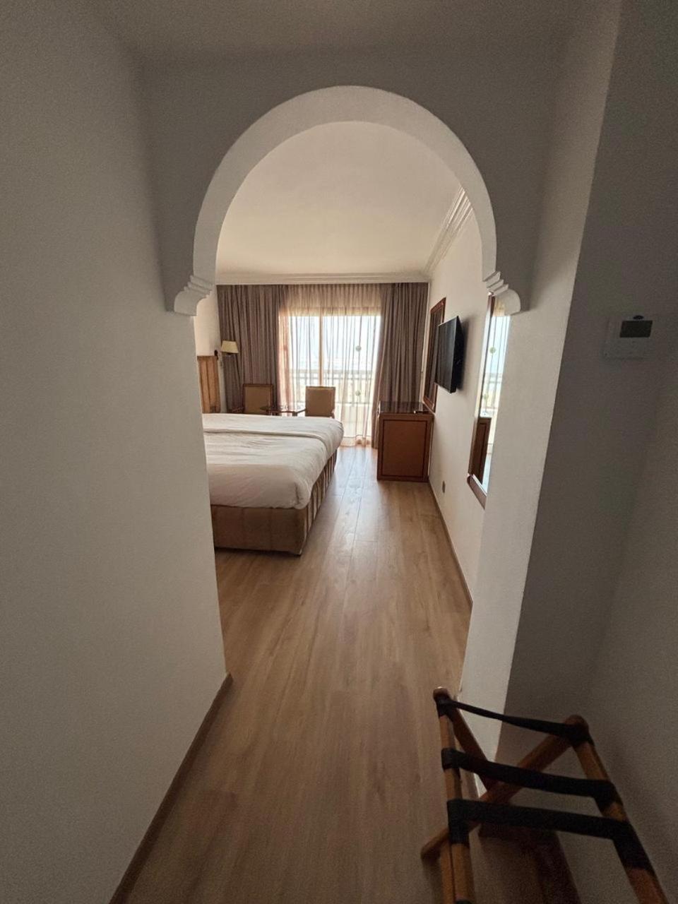 Room with Sea View,1742621593:JPEG