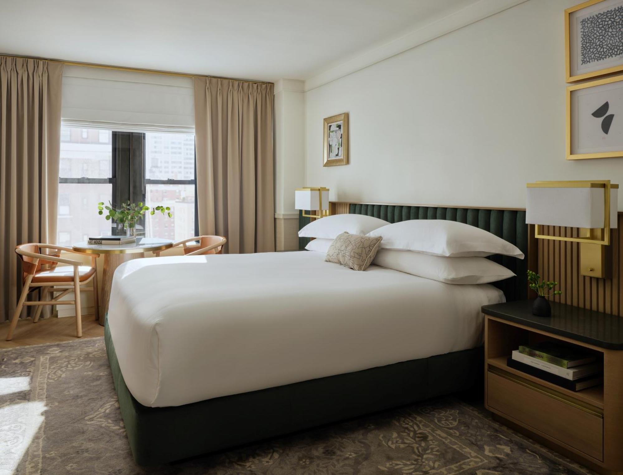 King Room,1706801412:JPEG