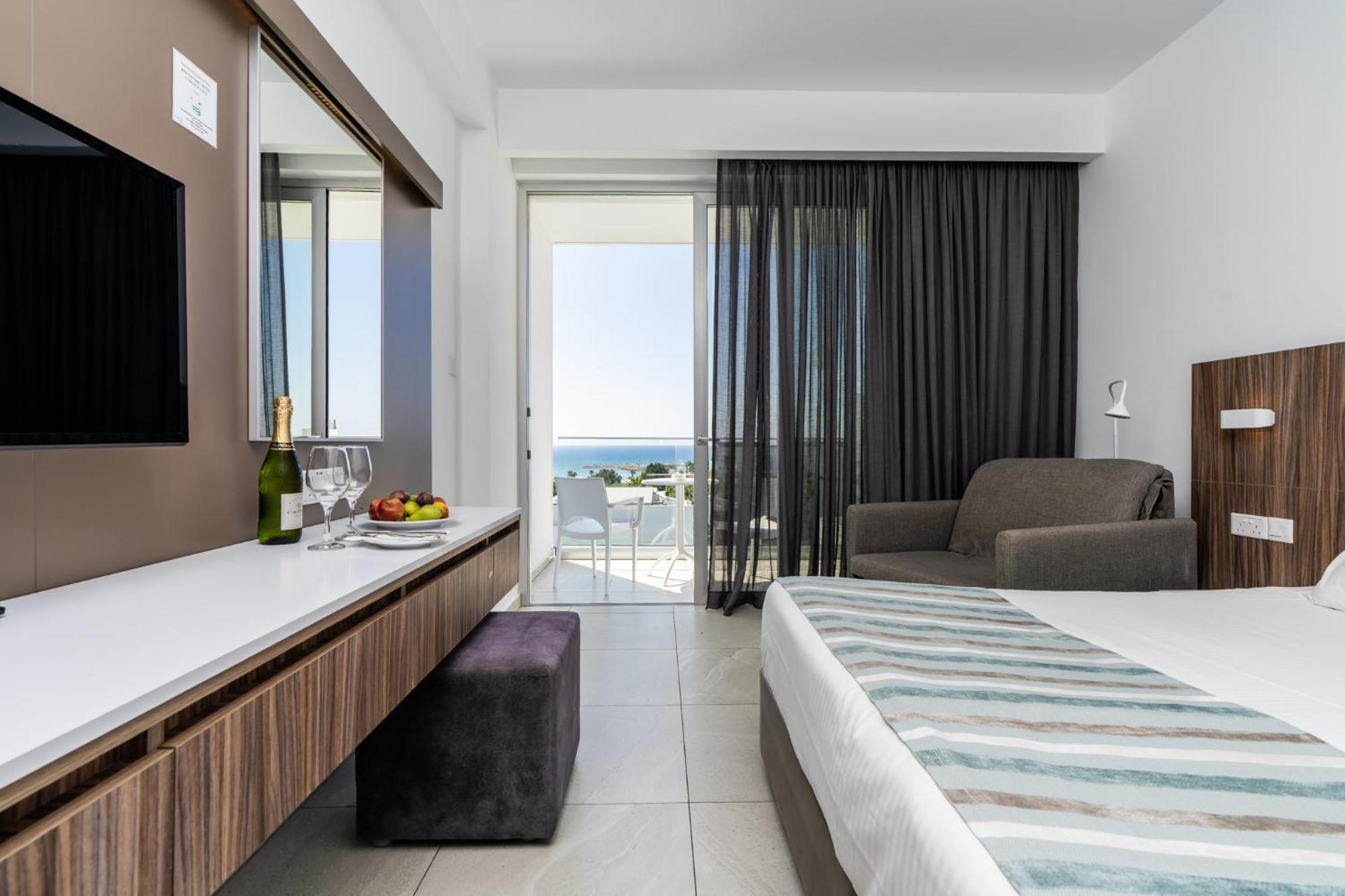 Standard Double or Twin Room Sea View