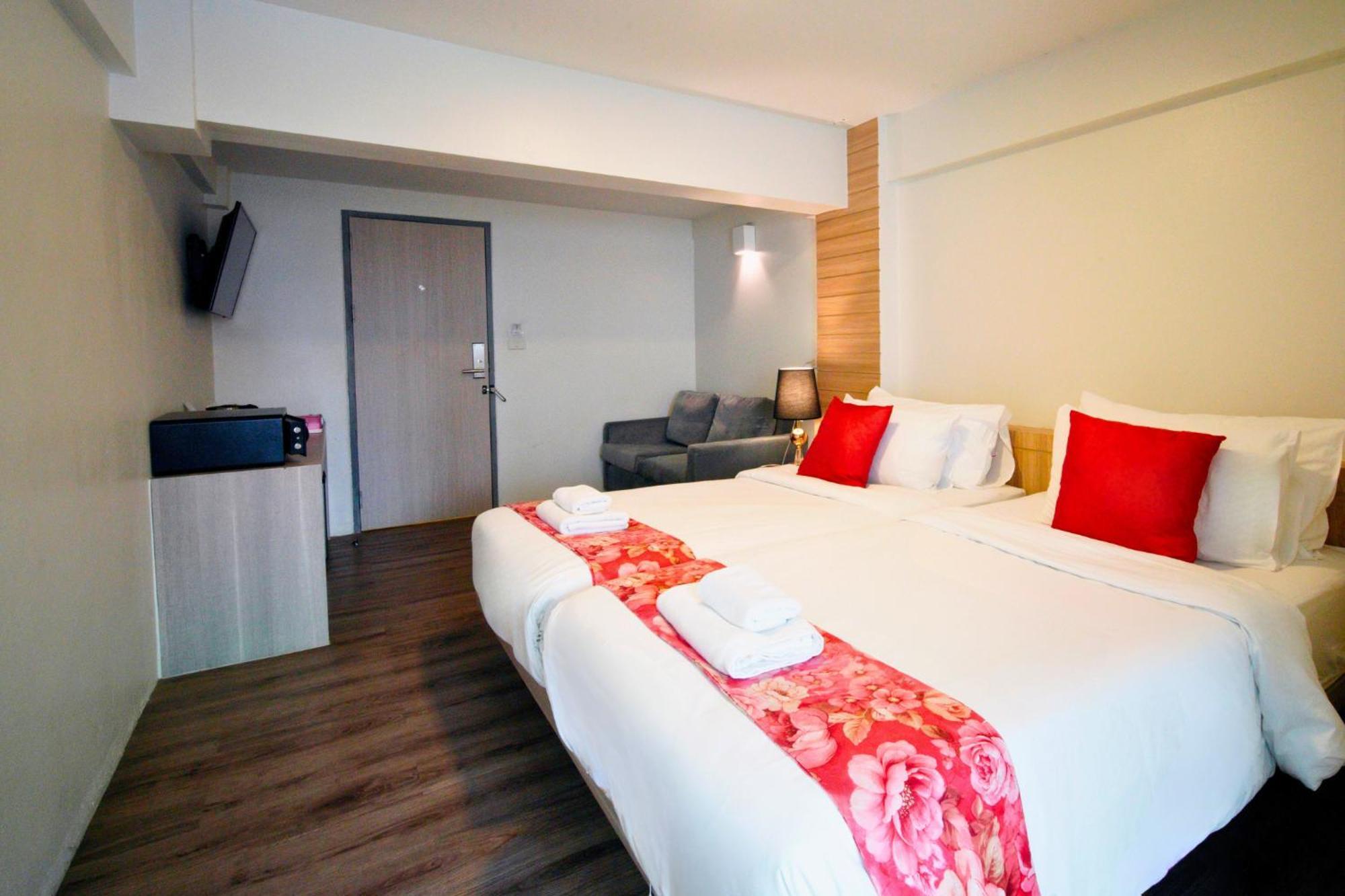 Deluxe Twin Room with Balcony,1706842392:JPEG