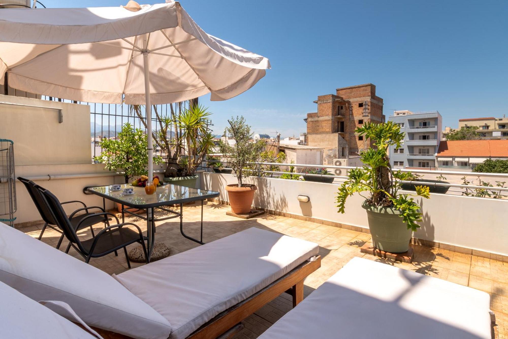 Deluxe Apartment