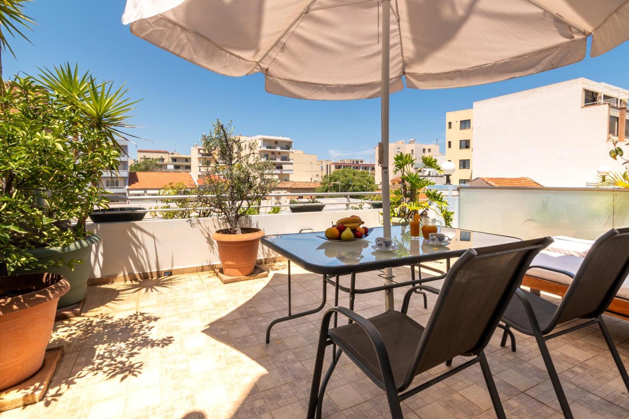 Deluxe Apartment