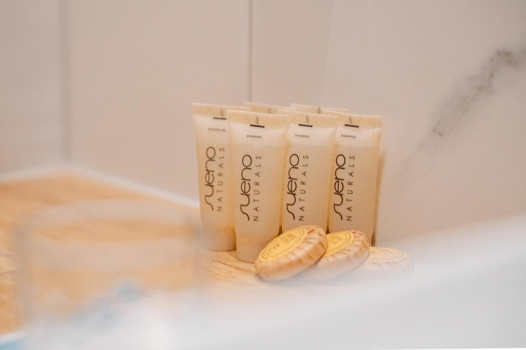 King Room with Balcony,1706972862:JPEG