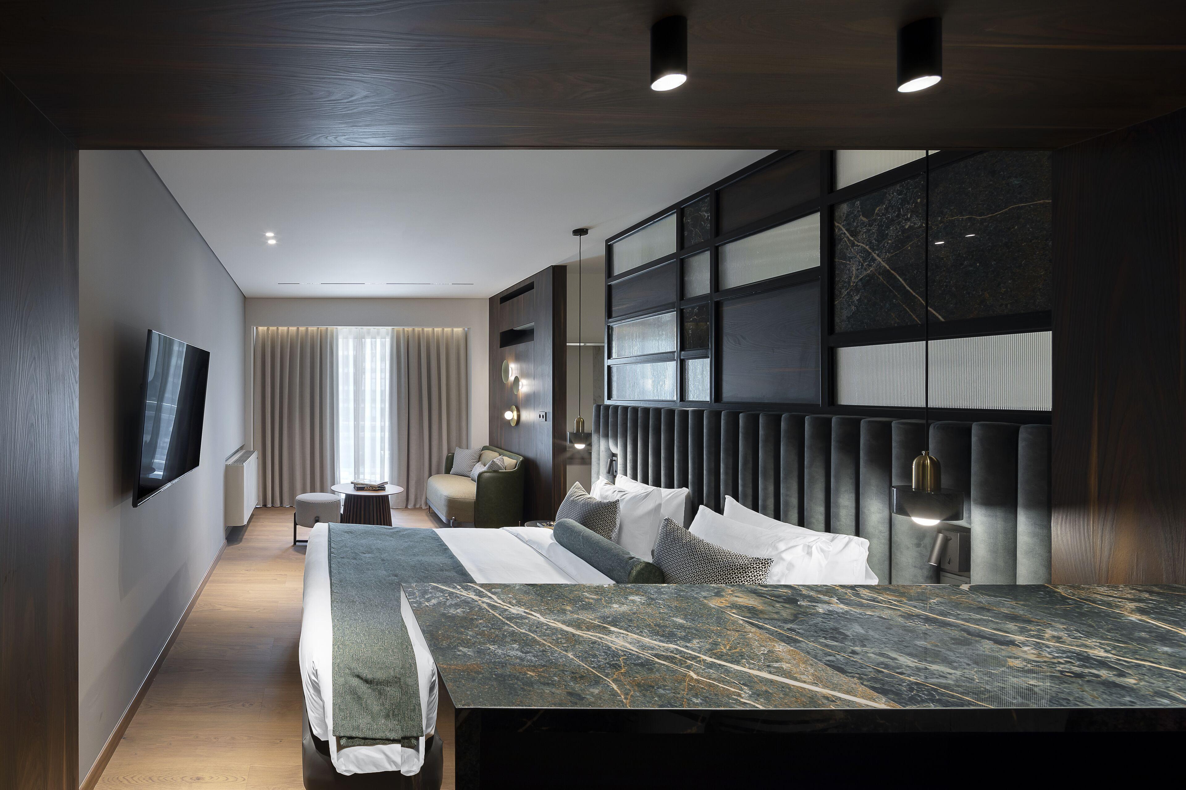 Executive Suite Lounge Access