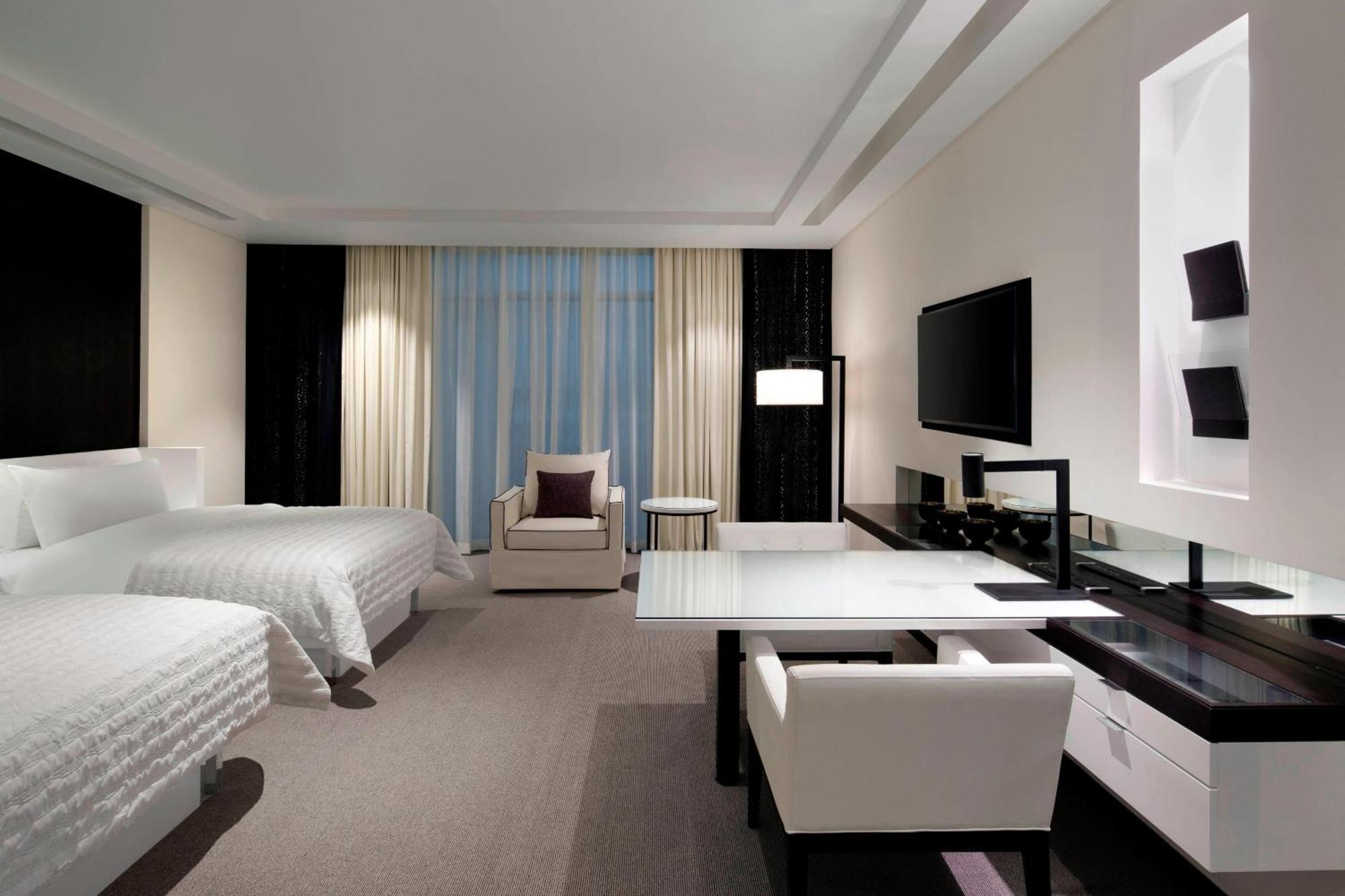 Le Royal Club Twin Room Larger Room Executive Lounge Access