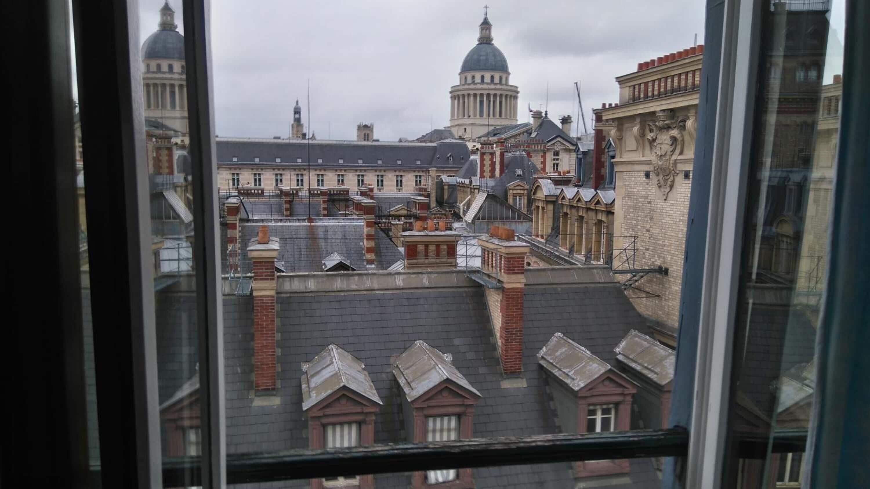 Superior Double Room Sorbonne View