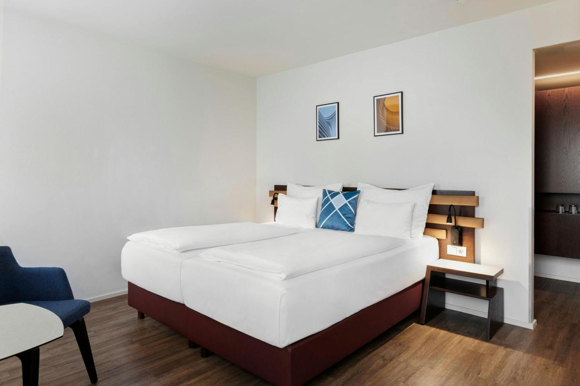 Standard Twin Room Two Twin Beds