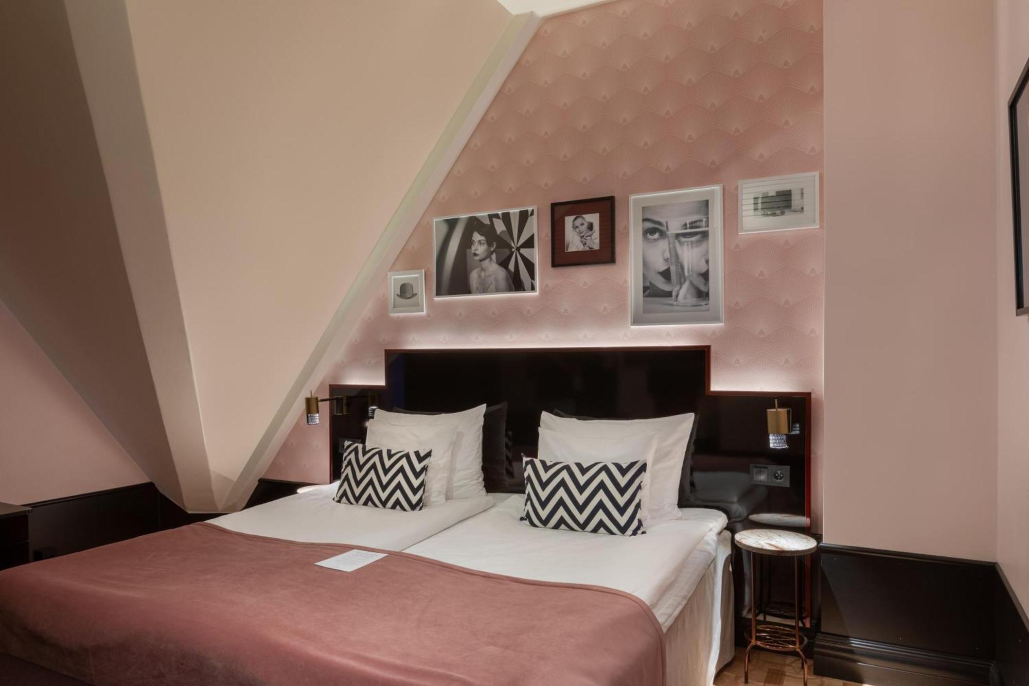 Master King Suite