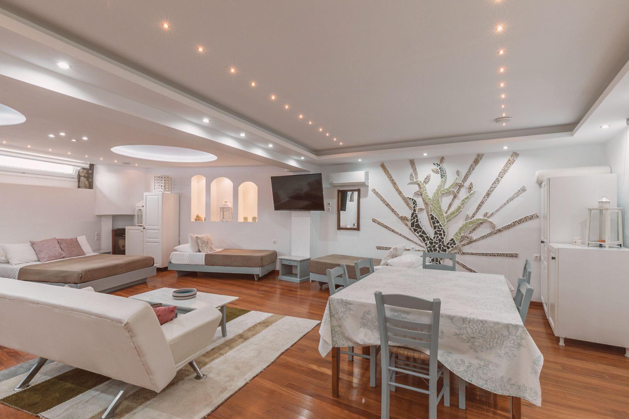Superior Open Plan Apartment Basement,1714675351:JPEG