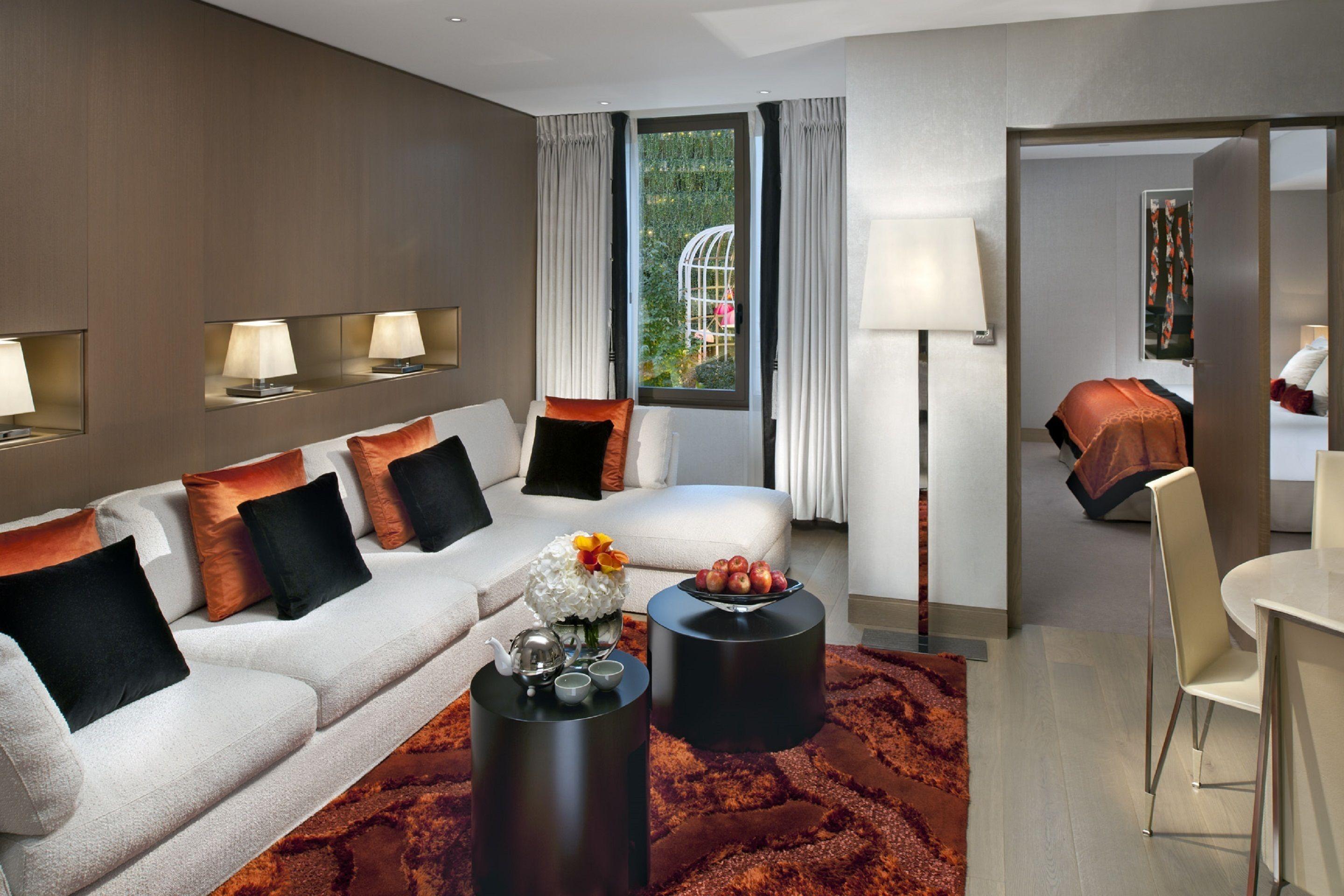 Couture Suite
