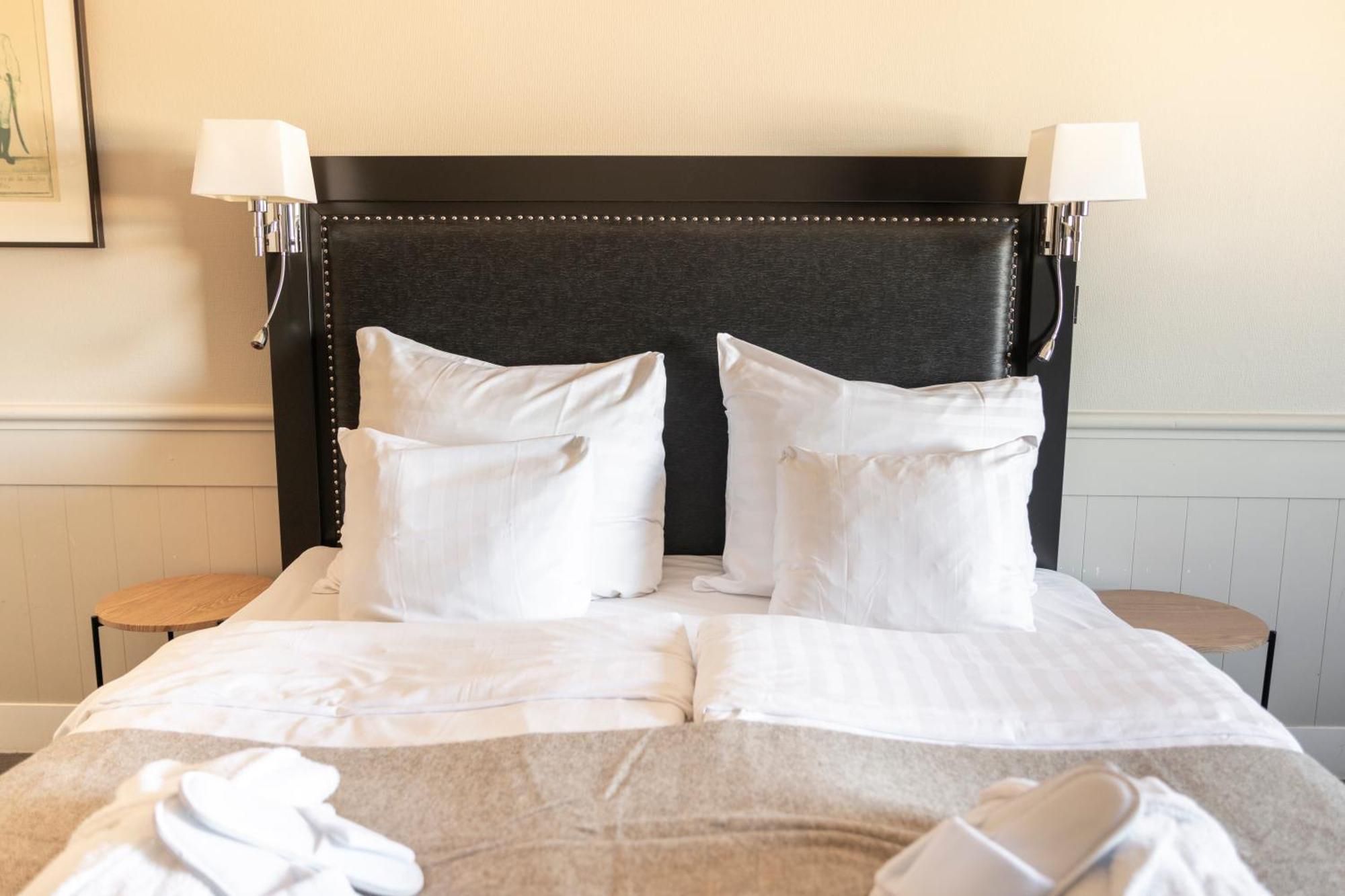 Standard Twin Room,1716966717:JPEG