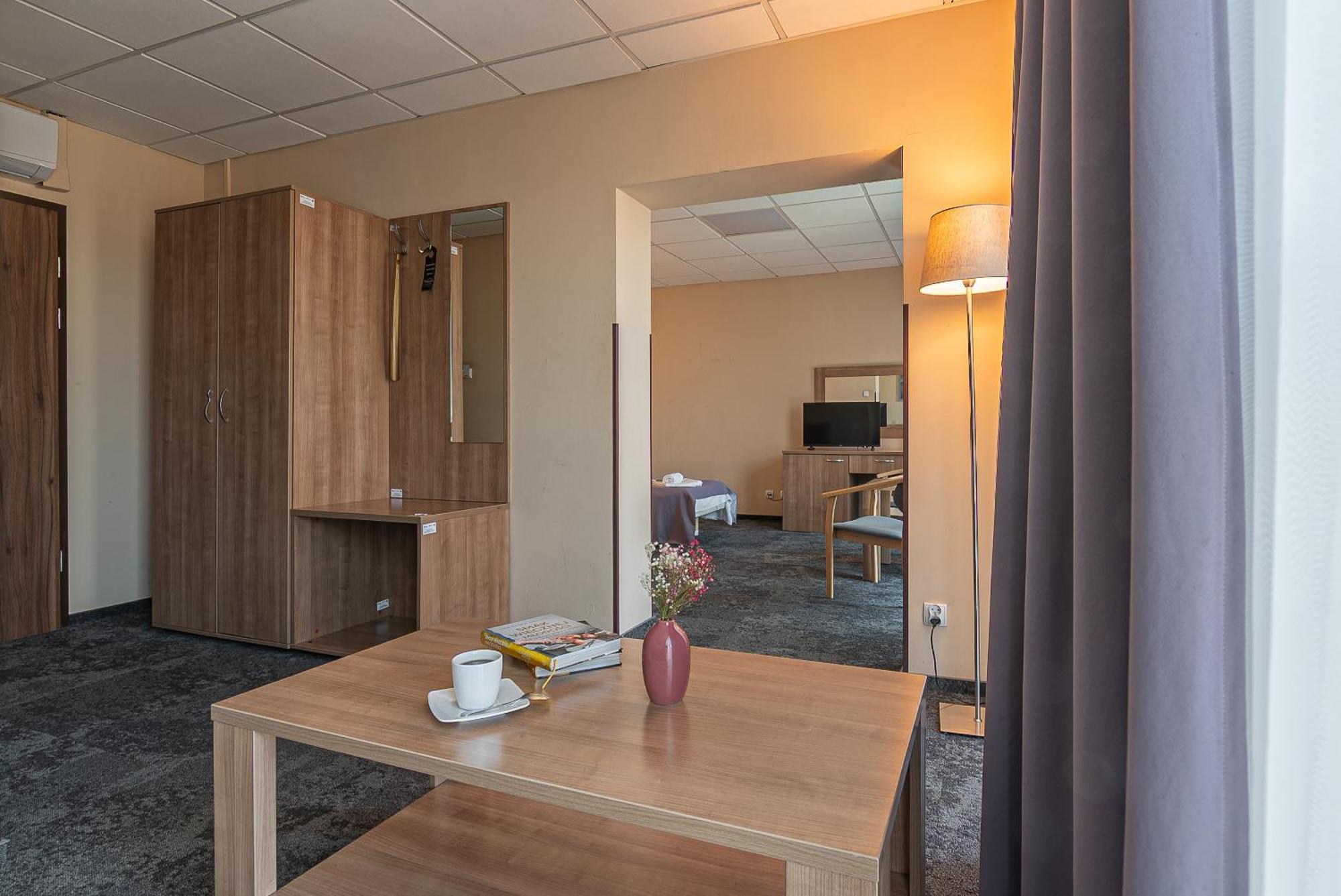 Triple Room,1731662504:JPEG