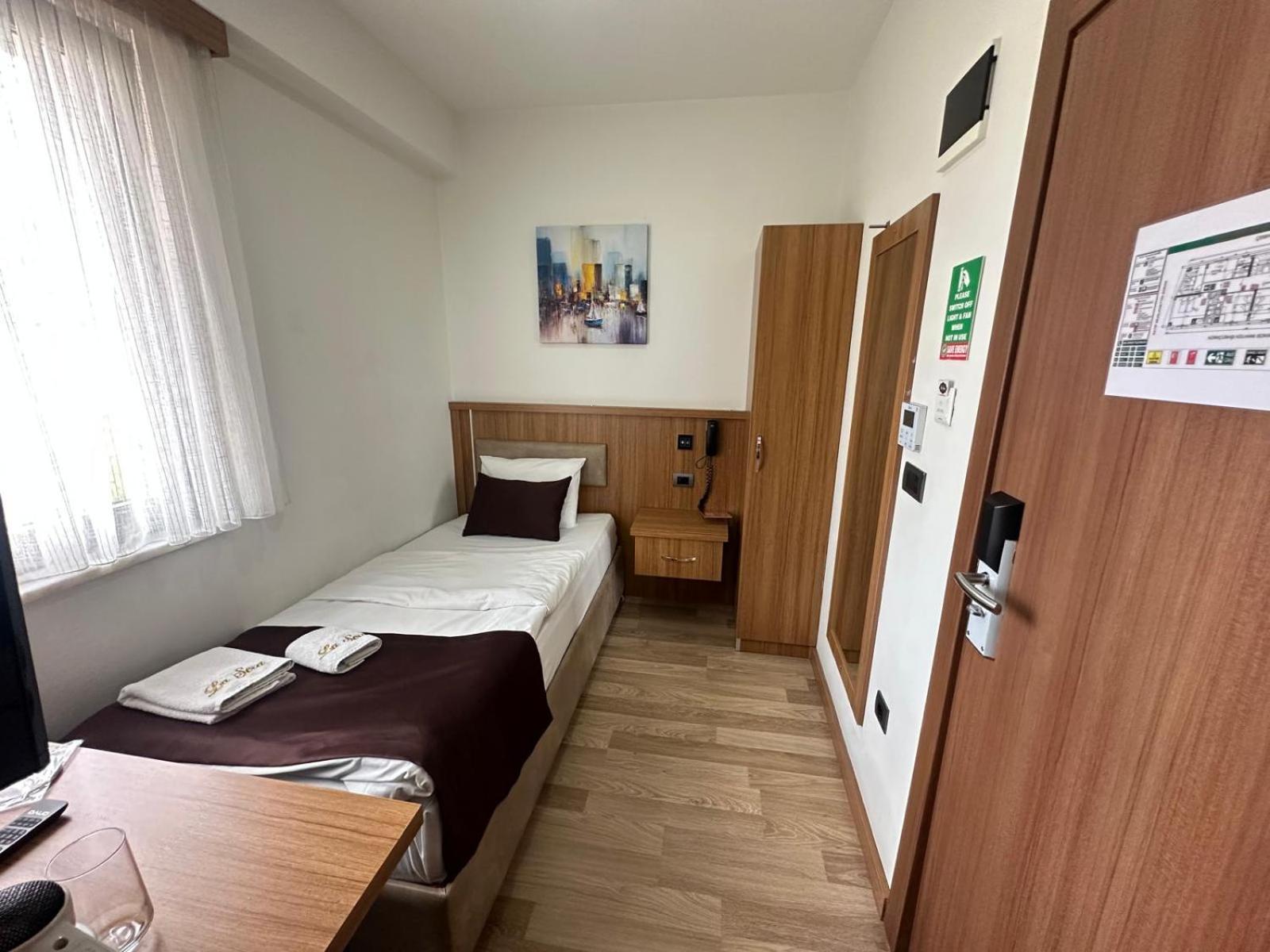 Large Double Room