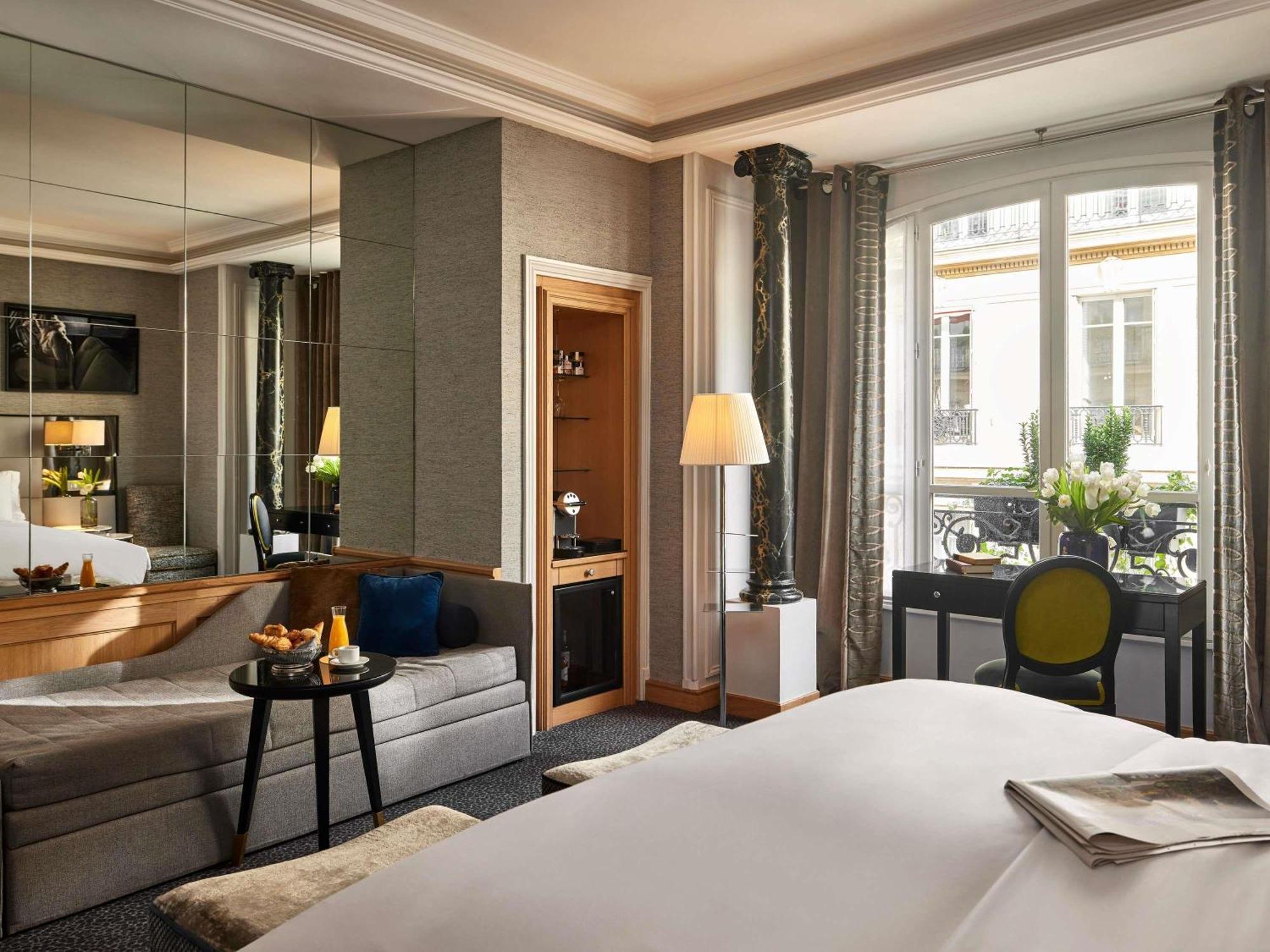 Junior Suite Two Single Beds